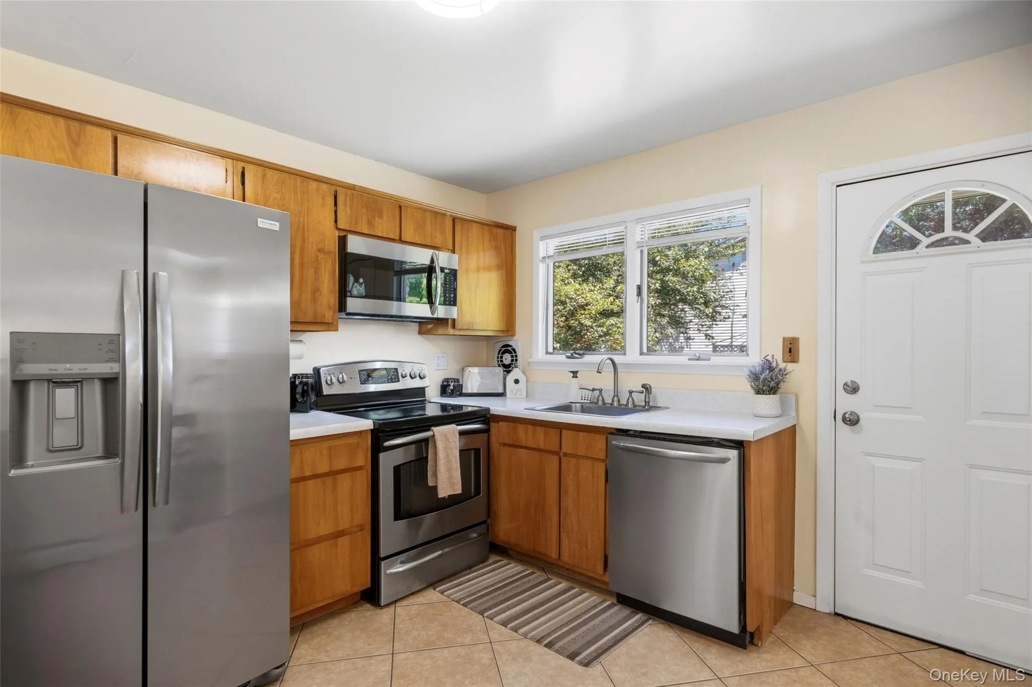 15 Lincoln Avenue, Babylon, NY, 3 Bedrooms Bedrooms, 6 Rooms Rooms,2 BathroomsBathrooms,Residential,For Rent,Lincoln,0,1004659 15 Lincoln Avenue, Babylon, NY, 3 Bedrooms Bedrooms, 6 Rooms Rooms,2 BathroomsBathrooms,Residential,For Rent,Lincoln,0,1004659