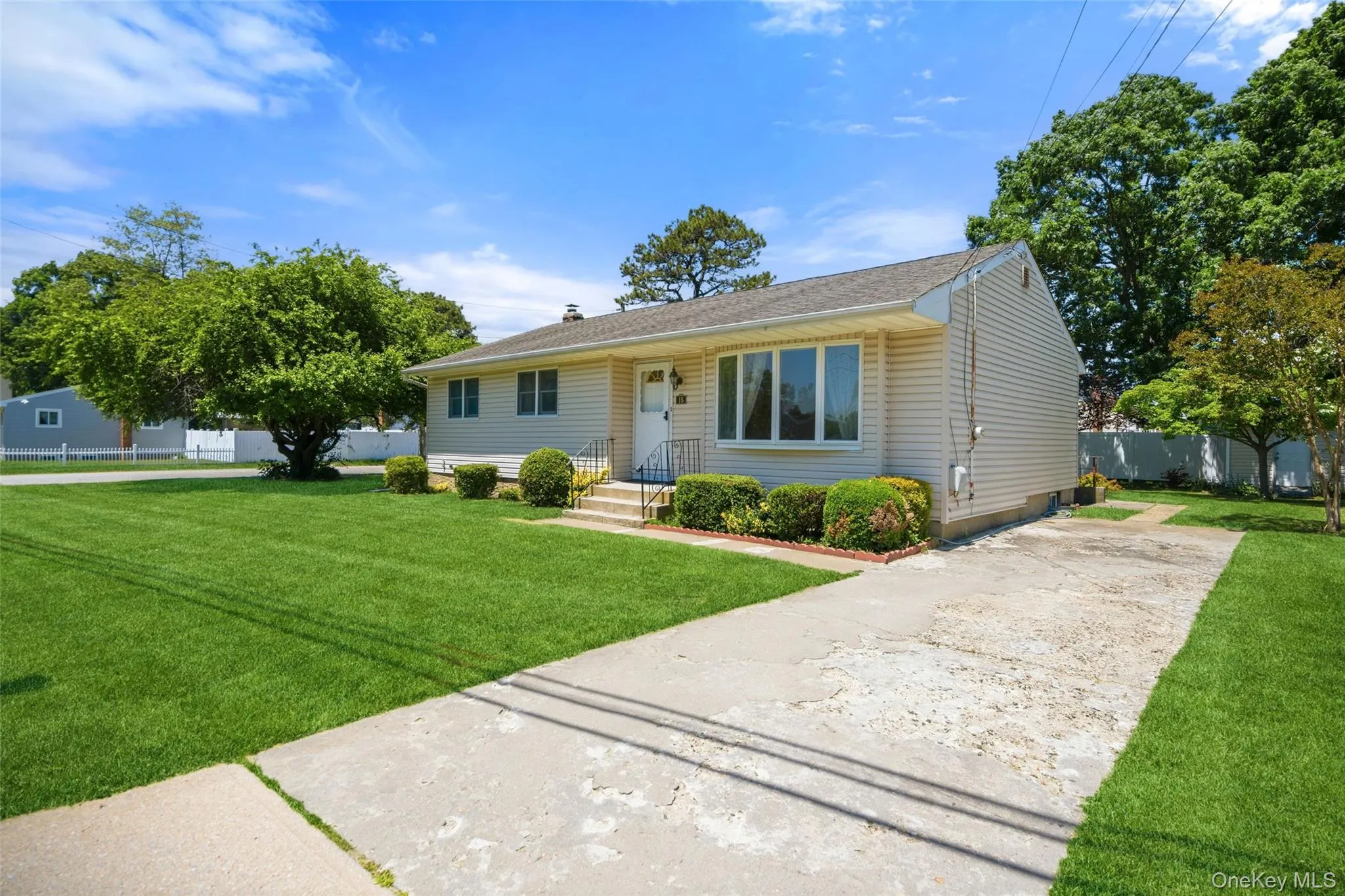 15 Lincoln Avenue, Babylon, NY, 3 Bedrooms Bedrooms, 6 Rooms Rooms,2 BathroomsBathrooms,Residential,For Rent,Lincoln,0,1004659 15 Lincoln Avenue, Babylon, NY, 3 Bedrooms Bedrooms, 6 Rooms Rooms,2 BathroomsBathrooms,Residential,For Rent,Lincoln,0,1004659