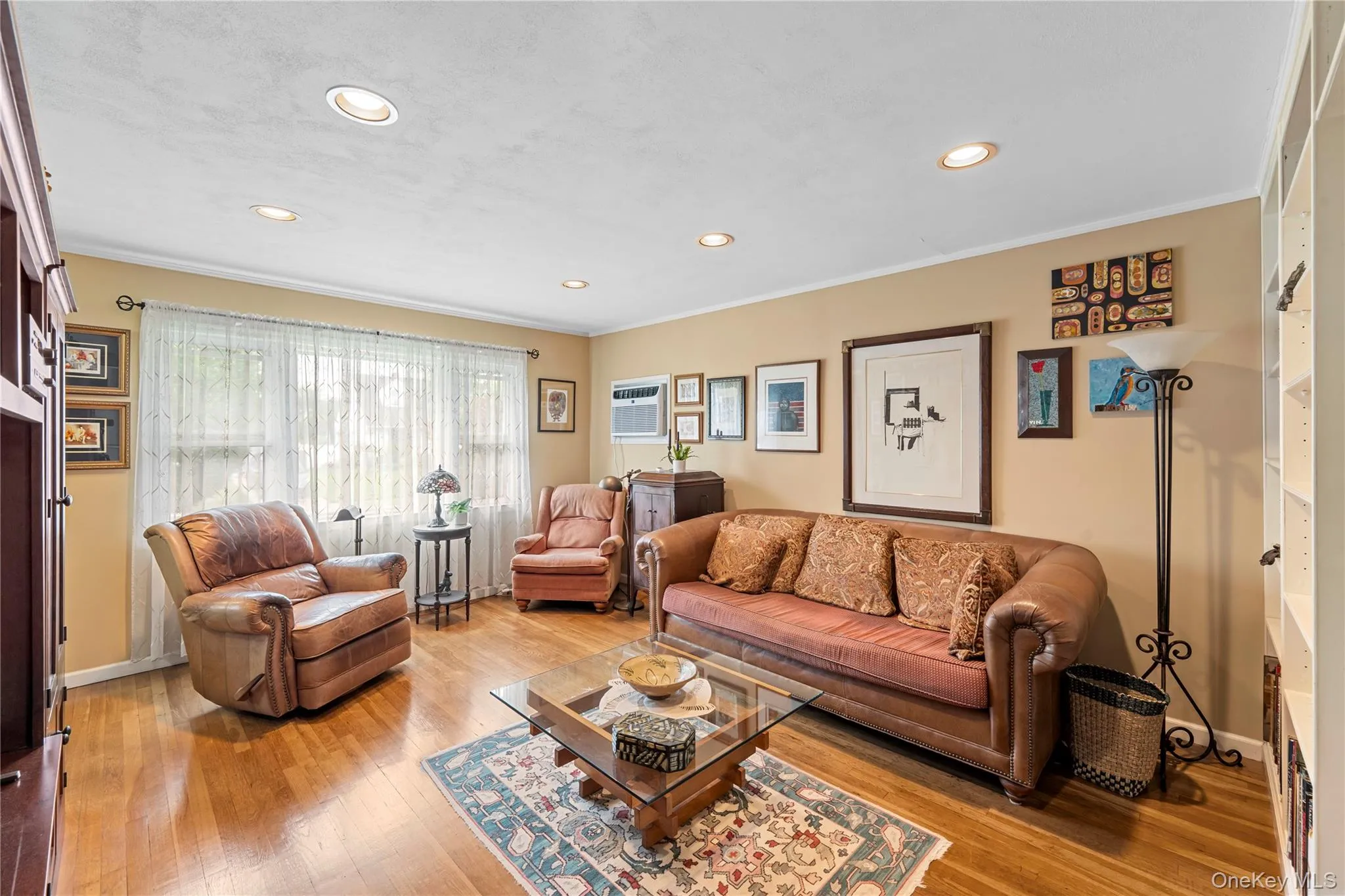 38 Hillvale Road, North Hempstead, NY, 4 Bedrooms Bedrooms, 7 Rooms Rooms,2 BathroomsBathrooms,Residential,For Rent,Hillvale,0,1004660 38 Hillvale Road, North Hempstead, NY, 4 Bedrooms Bedrooms, 7 Rooms Rooms,2 BathroomsBathrooms,Residential,For Rent,Hillvale,0,1004660