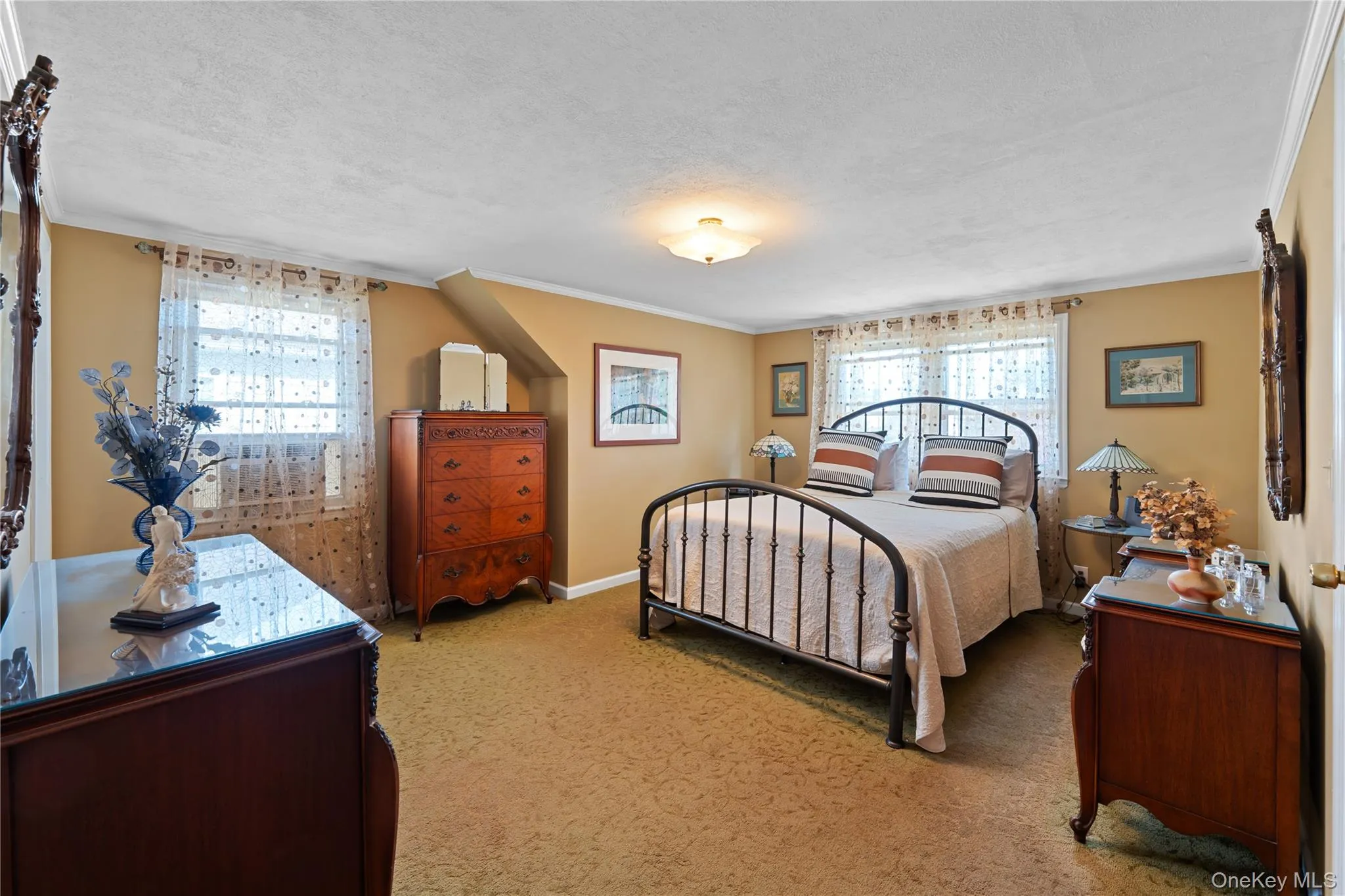 38 Hillvale Road, North Hempstead, NY, 4 Bedrooms Bedrooms, 7 Rooms Rooms,2 BathroomsBathrooms,Residential,For Rent,Hillvale,0,1004660 38 Hillvale Road, North Hempstead, NY, 4 Bedrooms Bedrooms, 7 Rooms Rooms,2 BathroomsBathrooms,Residential,For Rent,Hillvale,0,1004660