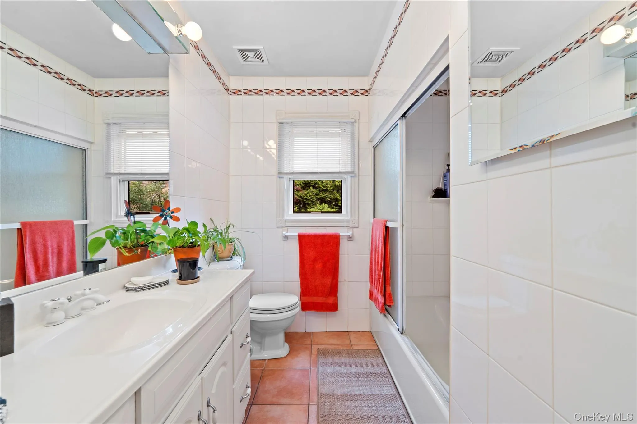 38 Hillvale Road, North Hempstead, NY, 4 Bedrooms Bedrooms, 7 Rooms Rooms,2 BathroomsBathrooms,Residential,For Rent,Hillvale,0,1004660 38 Hillvale Road, North Hempstead, NY, 4 Bedrooms Bedrooms, 7 Rooms Rooms,2 BathroomsBathrooms,Residential,For Rent,Hillvale,0,1004660