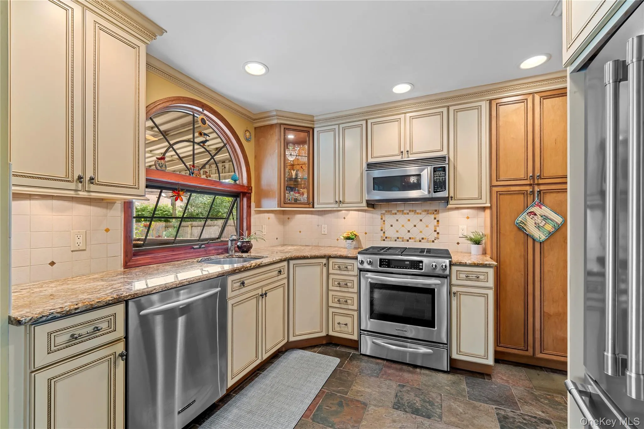 38 Hillvale Road, North Hempstead, NY, 4 Bedrooms Bedrooms, 7 Rooms Rooms,2 BathroomsBathrooms,Residential,For Rent,Hillvale,0,1004660 38 Hillvale Road, North Hempstead, NY, 4 Bedrooms Bedrooms, 7 Rooms Rooms,2 BathroomsBathrooms,Residential,For Rent,Hillvale,0,1004660