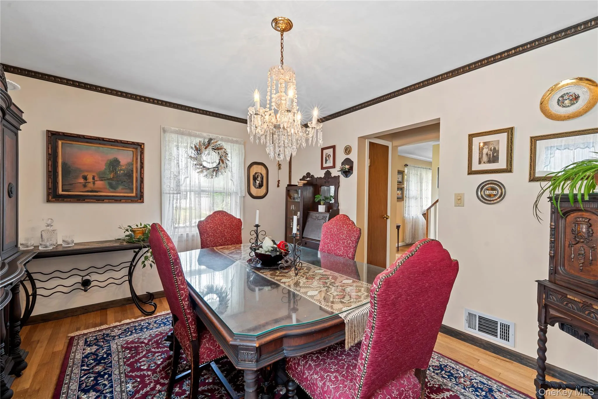 38 Hillvale Road, North Hempstead, NY, 4 Bedrooms Bedrooms, 7 Rooms Rooms,2 BathroomsBathrooms,Residential,For Rent,Hillvale,0,1004660 38 Hillvale Road, North Hempstead, NY, 4 Bedrooms Bedrooms, 7 Rooms Rooms,2 BathroomsBathrooms,Residential,For Rent,Hillvale,0,1004660
