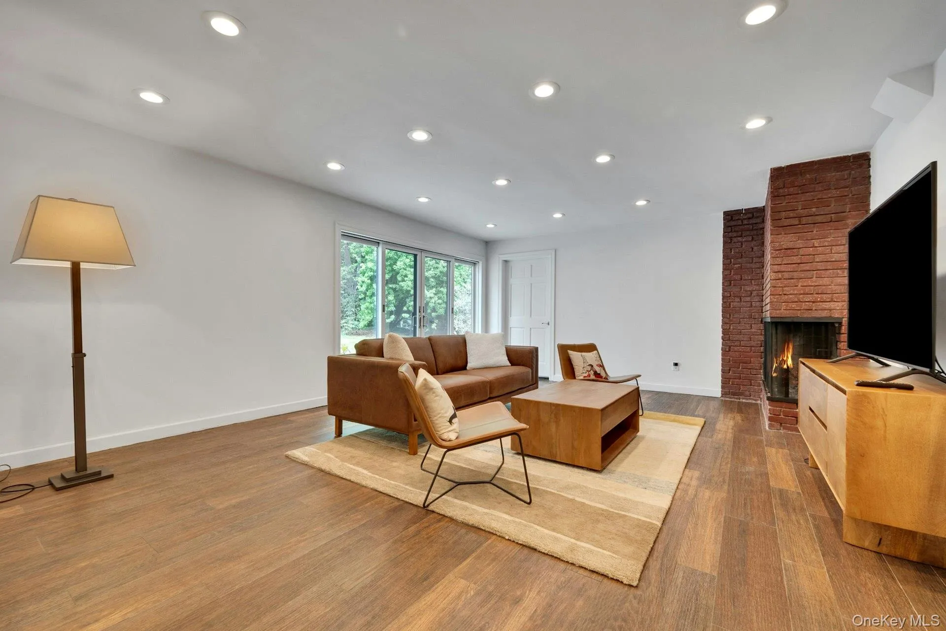 1 Canterbury Road, Scarsdale, NY, 4 Bedrooms Bedrooms, 7 Rooms Rooms,3 BathroomsBathrooms,Residential,For Rent,Canterbury,0,1004663 1 Canterbury Road, Scarsdale, NY, 4 Bedrooms Bedrooms, 7 Rooms Rooms,3 BathroomsBathrooms,Residential,For Rent,Canterbury,0,1004663