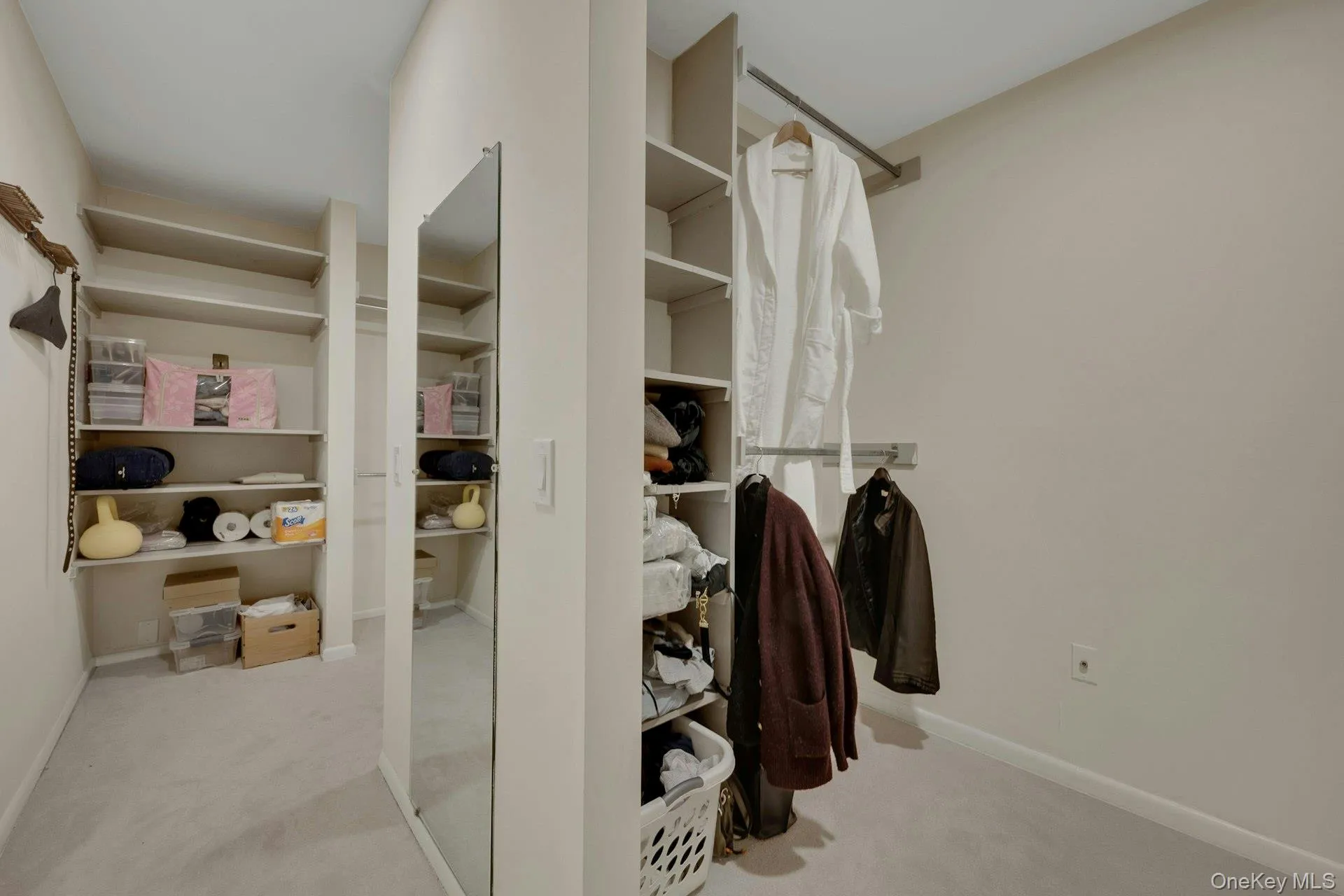 1 Canterbury Road, Scarsdale, NY, 4 Bedrooms Bedrooms, 7 Rooms Rooms,3 BathroomsBathrooms,Residential,For Rent,Canterbury,0,1004663 1 Canterbury Road, Scarsdale, NY, 4 Bedrooms Bedrooms, 7 Rooms Rooms,3 BathroomsBathrooms,Residential,For Rent,Canterbury,0,1004663