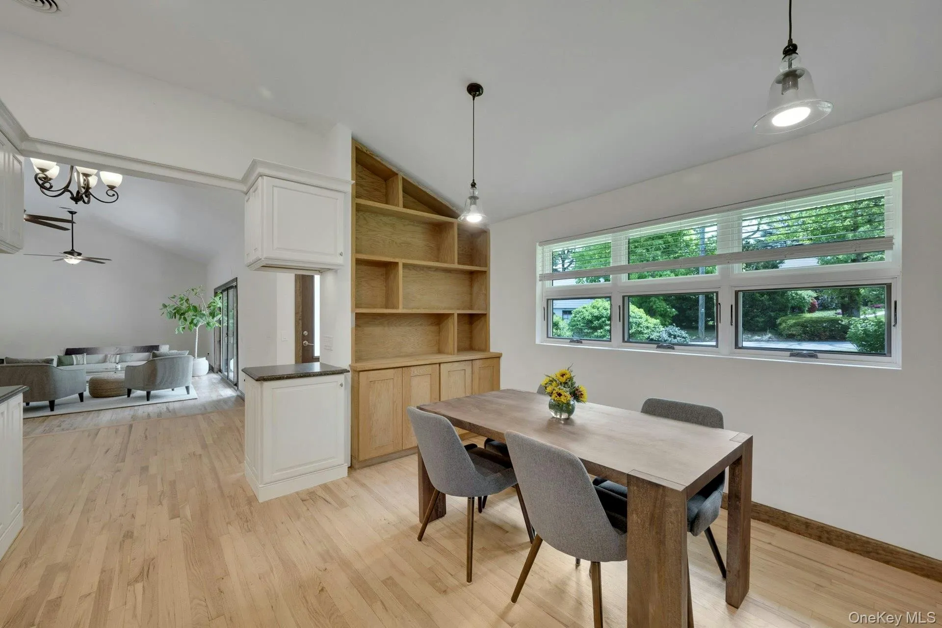 1 Canterbury Road, Scarsdale, NY, 4 Bedrooms Bedrooms, 7 Rooms Rooms,3 BathroomsBathrooms,Residential,For Rent,Canterbury,0,1004663 1 Canterbury Road, Scarsdale, NY, 4 Bedrooms Bedrooms, 7 Rooms Rooms,3 BathroomsBathrooms,Residential,For Rent,Canterbury,0,1004663