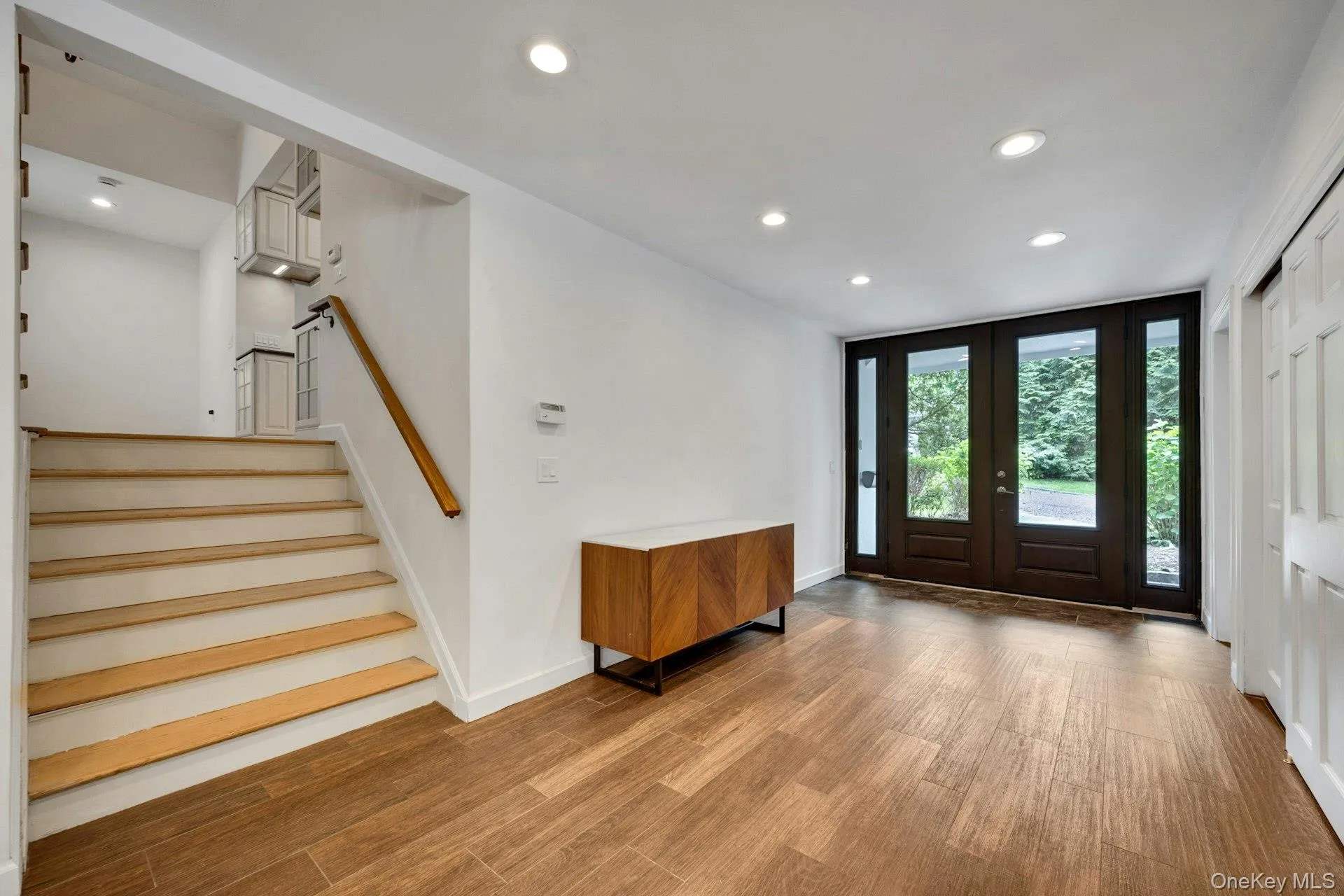 1 Canterbury Road, Scarsdale, NY, 4 Bedrooms Bedrooms, 7 Rooms Rooms,3 BathroomsBathrooms,Residential,For Rent,Canterbury,0,1004663 1 Canterbury Road, Scarsdale, NY, 4 Bedrooms Bedrooms, 7 Rooms Rooms,3 BathroomsBathrooms,Residential,For Rent,Canterbury,0,1004663