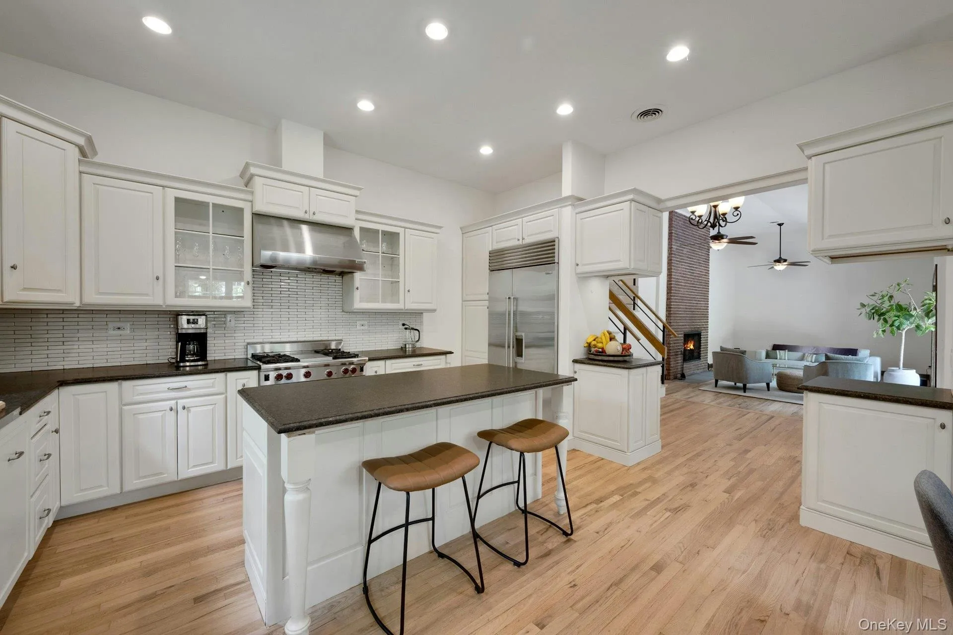 1 Canterbury Road, Scarsdale, NY, 4 Bedrooms Bedrooms, 7 Rooms Rooms,3 BathroomsBathrooms,Residential,For Rent,Canterbury,0,1004663 1 Canterbury Road, Scarsdale, NY, 4 Bedrooms Bedrooms, 7 Rooms Rooms,3 BathroomsBathrooms,Residential,For Rent,Canterbury,0,1004663