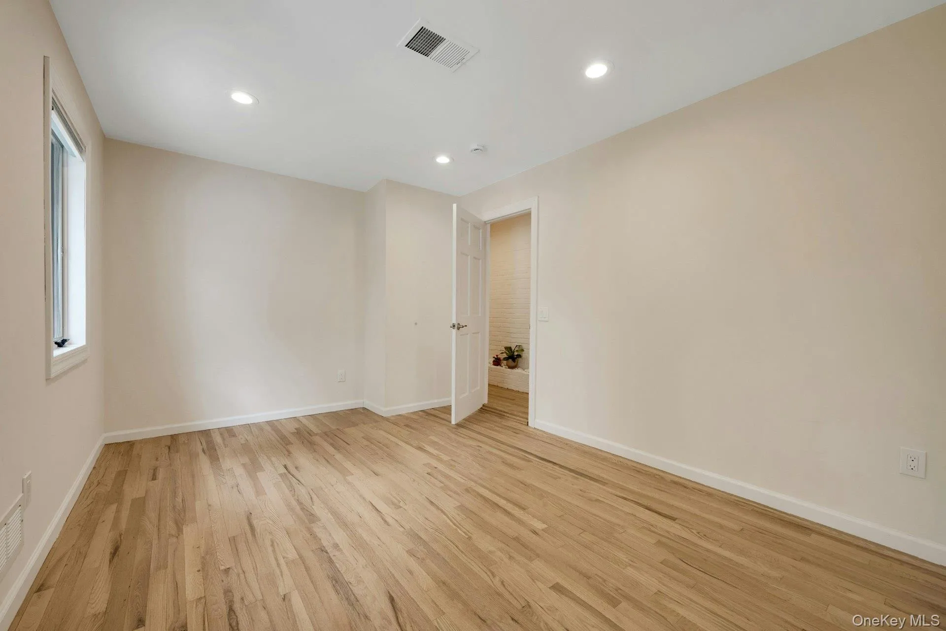 1 Canterbury Road, Scarsdale, NY, 4 Bedrooms Bedrooms, 7 Rooms Rooms,3 BathroomsBathrooms,Residential,For Rent,Canterbury,0,1004663 1 Canterbury Road, Scarsdale, NY, 4 Bedrooms Bedrooms, 7 Rooms Rooms,3 BathroomsBathrooms,Residential,For Rent,Canterbury,0,1004663