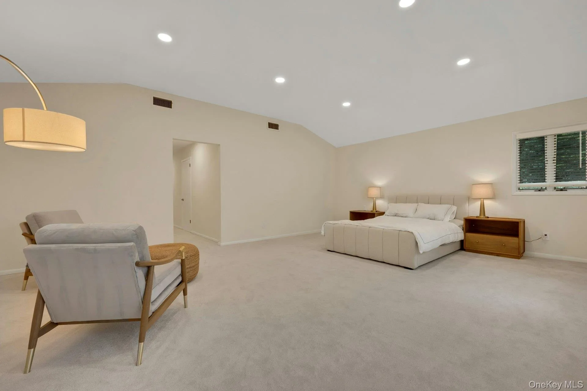 1 Canterbury Road, Scarsdale, NY, 4 Bedrooms Bedrooms, 7 Rooms Rooms,3 BathroomsBathrooms,Residential,For Rent,Canterbury,0,1004663 1 Canterbury Road, Scarsdale, NY, 4 Bedrooms Bedrooms, 7 Rooms Rooms,3 BathroomsBathrooms,Residential,For Rent,Canterbury,0,1004663