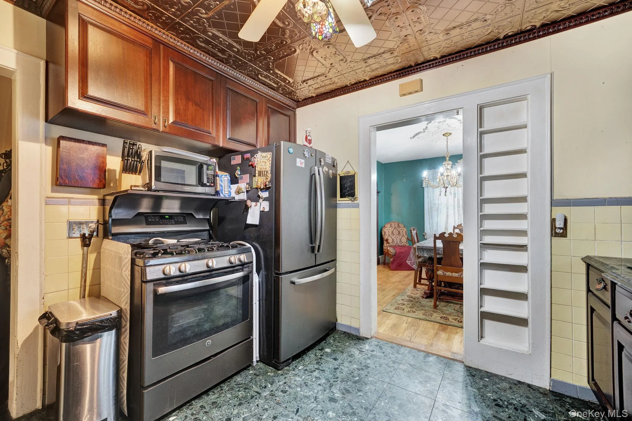 31 Roosevelt Avenue, Oyster Bay, NY, 2 Bedrooms Bedrooms, 5 Rooms Rooms,1 BathroomBathrooms,Residential,For Rent,Roosevelt,0,1004666 31 Roosevelt Avenue, Oyster Bay, NY, 2 Bedrooms Bedrooms, 5 Rooms Rooms,1 BathroomBathrooms,Residential,For Rent,Roosevelt,0,1004666