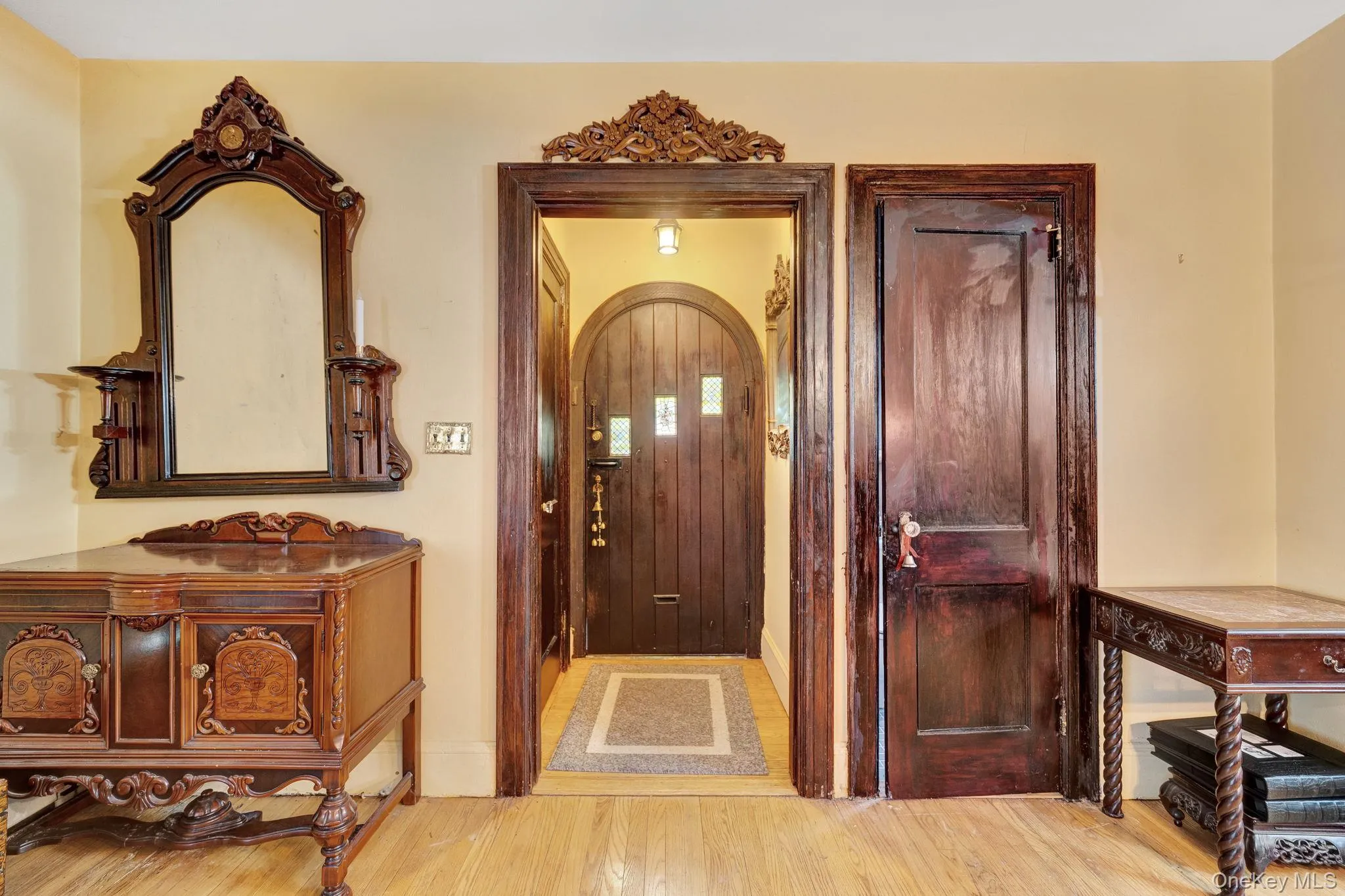 31 Roosevelt Avenue, Oyster Bay, NY, 2 Bedrooms Bedrooms, 5 Rooms Rooms,1 BathroomBathrooms,Residential,For Rent,Roosevelt,0,1004666 31 Roosevelt Avenue, Oyster Bay, NY, 2 Bedrooms Bedrooms, 5 Rooms Rooms,1 BathroomBathrooms,Residential,For Rent,Roosevelt,0,1004666