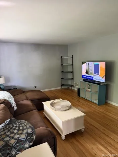 555 Parker Avenue, Hempstead, NY, 2 Bedrooms Bedrooms, 5 Rooms Rooms,2 BathroomsBathrooms,Residential,For Rent,Parker,0,1004667 555 Parker Avenue, Hempstead, NY, 2 Bedrooms Bedrooms, 5 Rooms Rooms,2 BathroomsBathrooms,Residential,For Rent,Parker,0,1004667