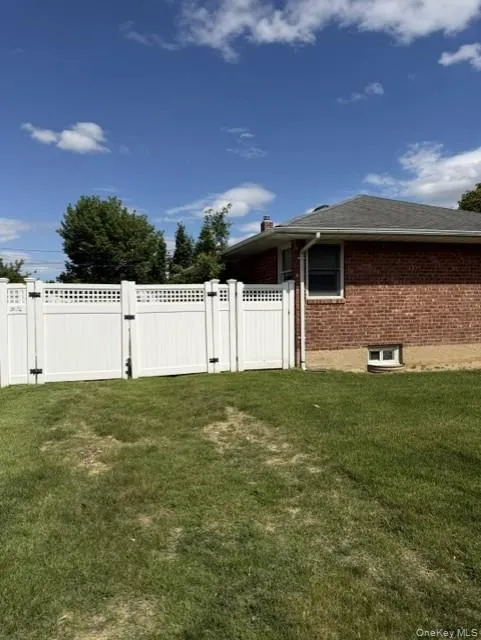 555 Parker Avenue, Hempstead, NY, 2 Bedrooms Bedrooms, 5 Rooms Rooms,2 BathroomsBathrooms,Residential,For Rent,Parker,0,1004667 555 Parker Avenue, Hempstead, NY, 2 Bedrooms Bedrooms, 5 Rooms Rooms,2 BathroomsBathrooms,Residential,For Rent,Parker,0,1004667