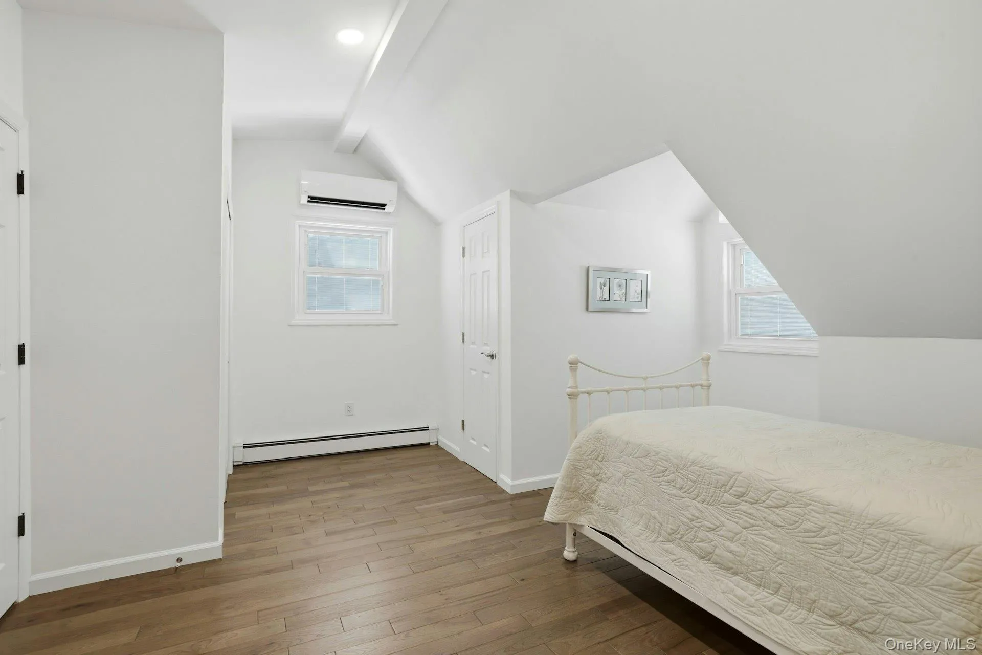 35 3rd Avenue, Oyster Bay, NY, 5 Bedrooms Bedrooms, 8 Rooms Rooms,3 BathroomsBathrooms,Residential,For Rent,3rd,0,KEY1004668 35 3rd Avenue, Oyster Bay, NY, 5 Bedrooms Bedrooms, 8 Rooms Rooms,3 BathroomsBathrooms,Residential,For Rent,3rd,0,KEY1004668