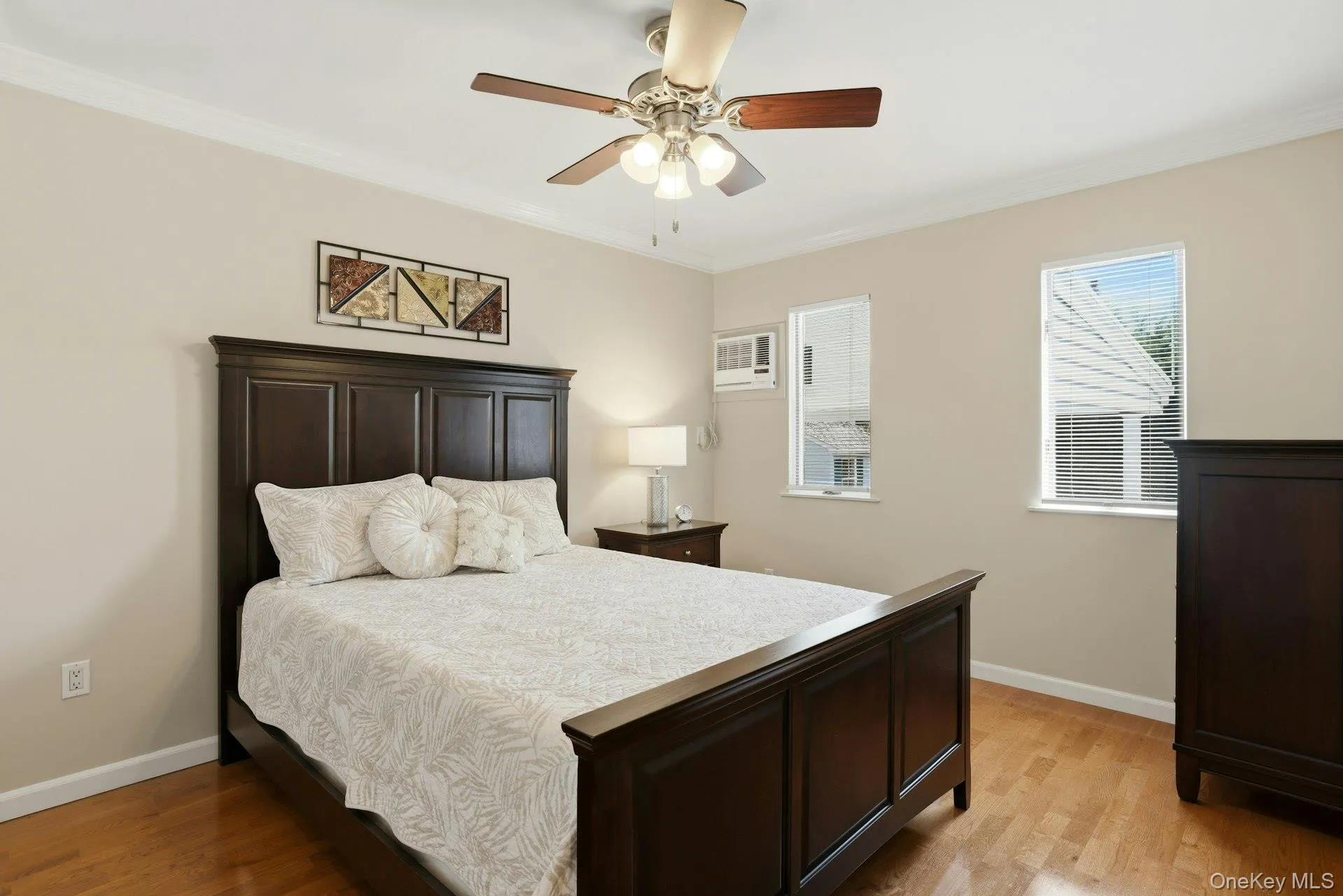 35 3rd Avenue, Oyster Bay, NY, 5 Bedrooms Bedrooms, 8 Rooms Rooms,3 BathroomsBathrooms,Residential,For Rent,3rd,0,KEY1004668 35 3rd Avenue, Oyster Bay, NY, 5 Bedrooms Bedrooms, 8 Rooms Rooms,3 BathroomsBathrooms,Residential,For Rent,3rd,0,KEY1004668