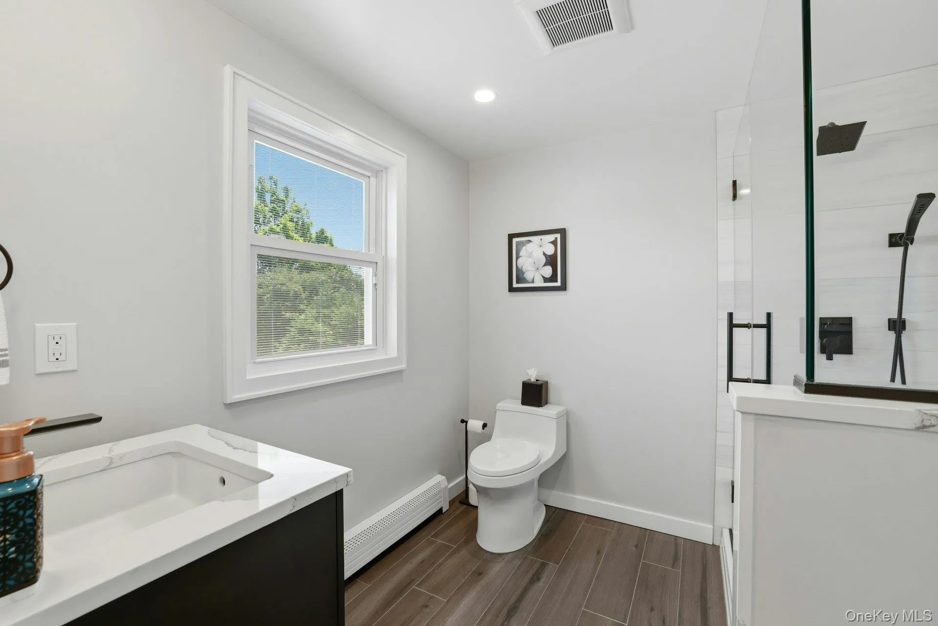 35 3rd Avenue, Oyster Bay, NY, 5 Bedrooms Bedrooms, 8 Rooms Rooms,3 BathroomsBathrooms,Residential,For Rent,3rd,0,KEY1004668 35 3rd Avenue, Oyster Bay, NY, 5 Bedrooms Bedrooms, 8 Rooms Rooms,3 BathroomsBathrooms,Residential,For Rent,3rd,0,KEY1004668