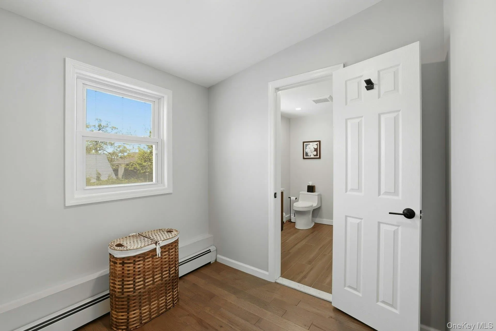 35 3rd Avenue, Oyster Bay, NY, 5 Bedrooms Bedrooms, 8 Rooms Rooms,3 BathroomsBathrooms,Residential,For Rent,3rd,0,KEY1004668 35 3rd Avenue, Oyster Bay, NY, 5 Bedrooms Bedrooms, 8 Rooms Rooms,3 BathroomsBathrooms,Residential,For Rent,3rd,0,KEY1004668