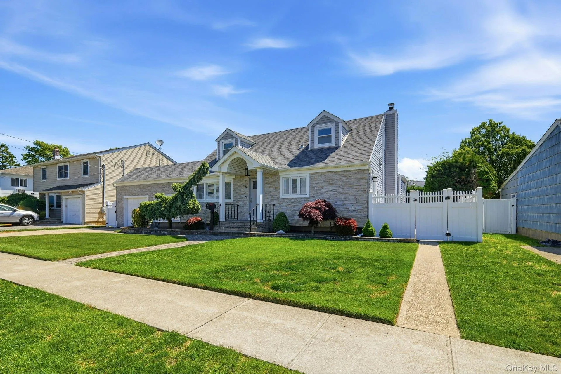 35 3rd Avenue, Oyster Bay, NY, 5 Bedrooms Bedrooms, 8 Rooms Rooms,3 BathroomsBathrooms,Residential,For Rent,3rd,0,KEY1004668 35 3rd Avenue, Oyster Bay, NY, 5 Bedrooms Bedrooms, 8 Rooms Rooms,3 BathroomsBathrooms,Residential,For Rent,3rd,0,KEY1004668