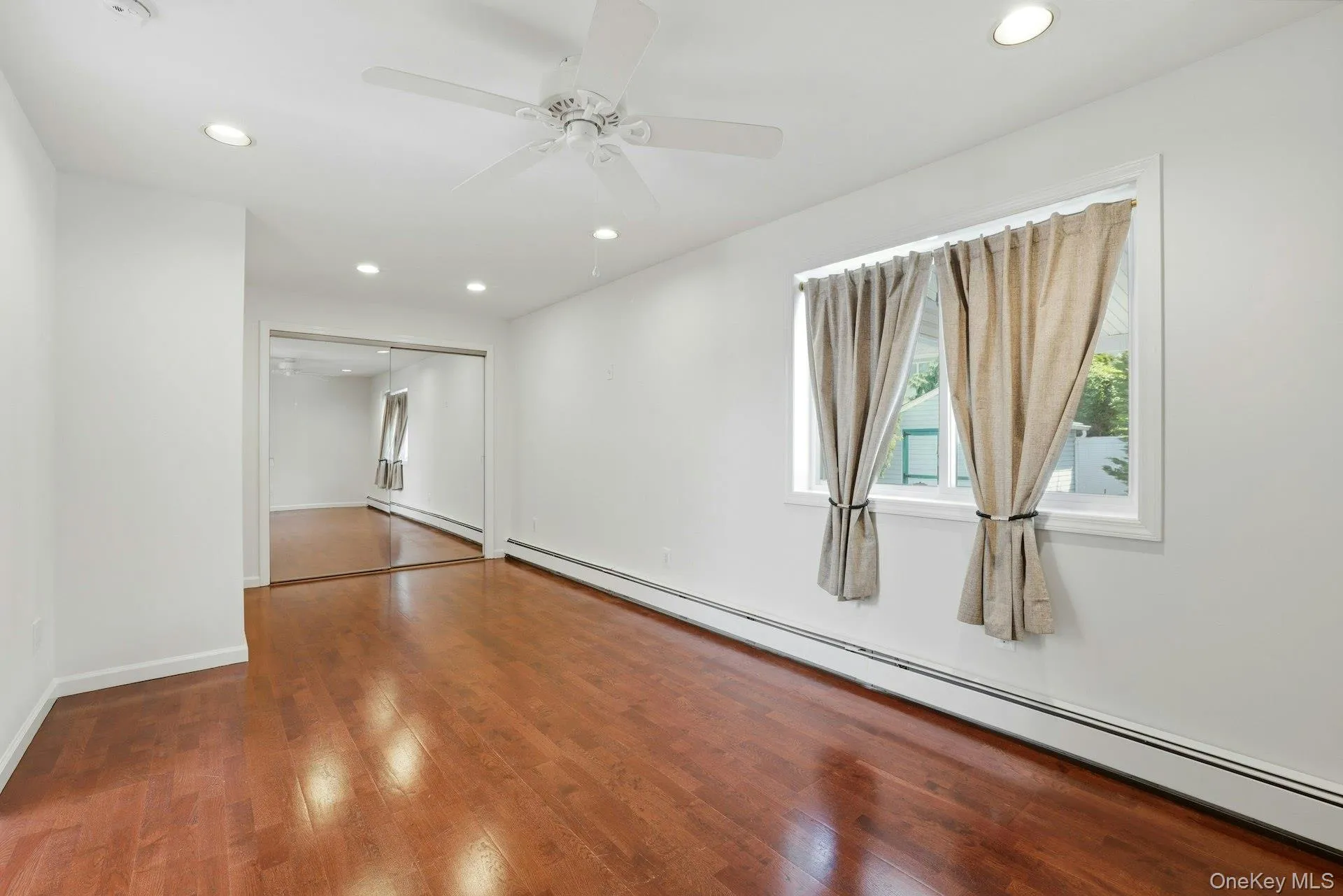 35 3rd Avenue, Oyster Bay, NY, 5 Bedrooms Bedrooms, 8 Rooms Rooms,3 BathroomsBathrooms,Residential,For Rent,3rd,0,KEY1004668 35 3rd Avenue, Oyster Bay, NY, 5 Bedrooms Bedrooms, 8 Rooms Rooms,3 BathroomsBathrooms,Residential,For Rent,3rd,0,KEY1004668