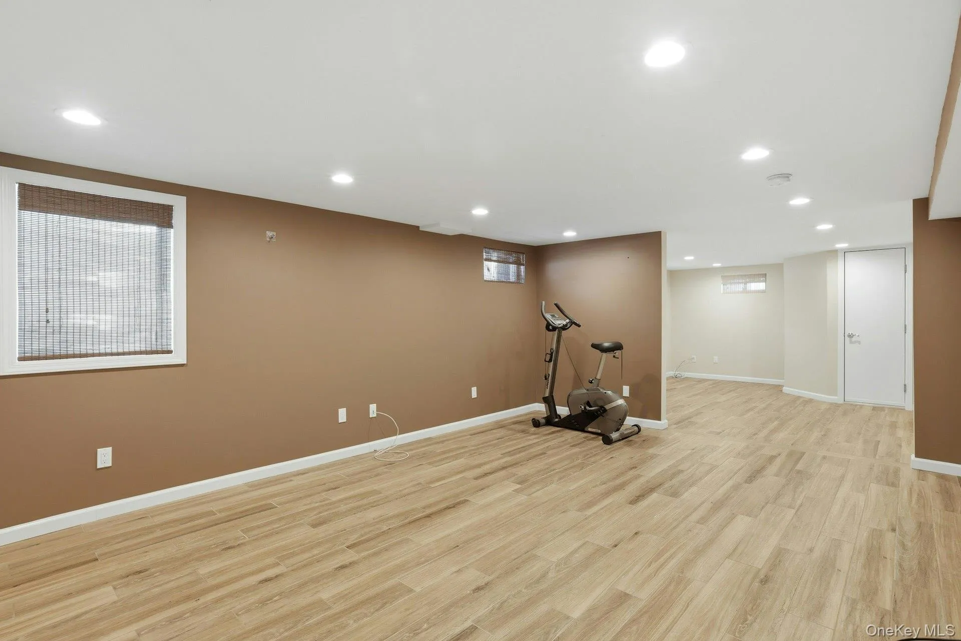 35 3rd Avenue, Oyster Bay, NY, 5 Bedrooms Bedrooms, 8 Rooms Rooms,3 BathroomsBathrooms,Residential,For Rent,3rd,0,KEY1004668 35 3rd Avenue, Oyster Bay, NY, 5 Bedrooms Bedrooms, 8 Rooms Rooms,3 BathroomsBathrooms,Residential,For Rent,3rd,0,KEY1004668