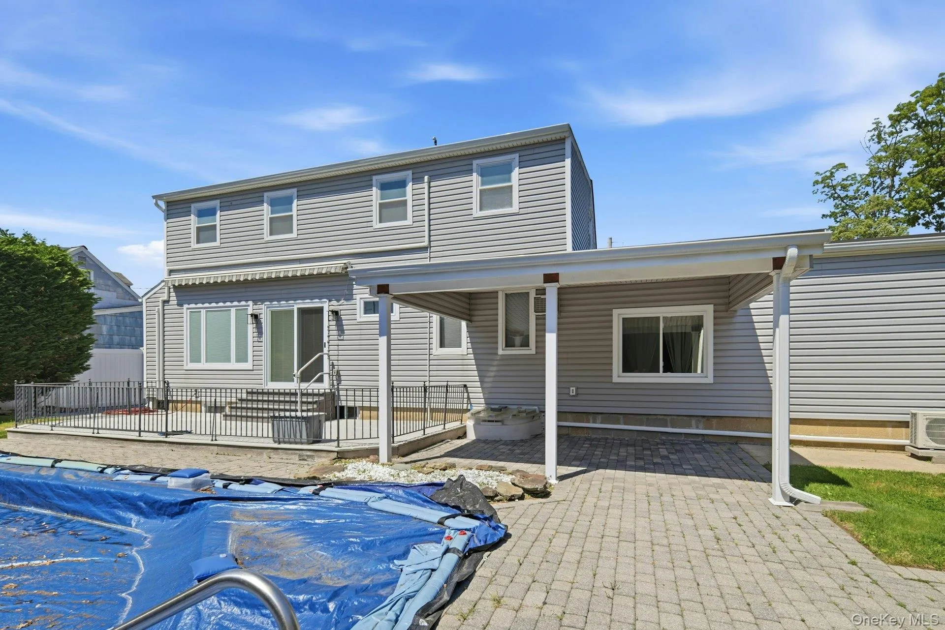 35 3rd Avenue, Oyster Bay, NY, 5 Bedrooms Bedrooms, 8 Rooms Rooms,3 BathroomsBathrooms,Residential,For Rent,3rd,0,KEY1004668 35 3rd Avenue, Oyster Bay, NY, 5 Bedrooms Bedrooms, 8 Rooms Rooms,3 BathroomsBathrooms,Residential,For Rent,3rd,0,KEY1004668