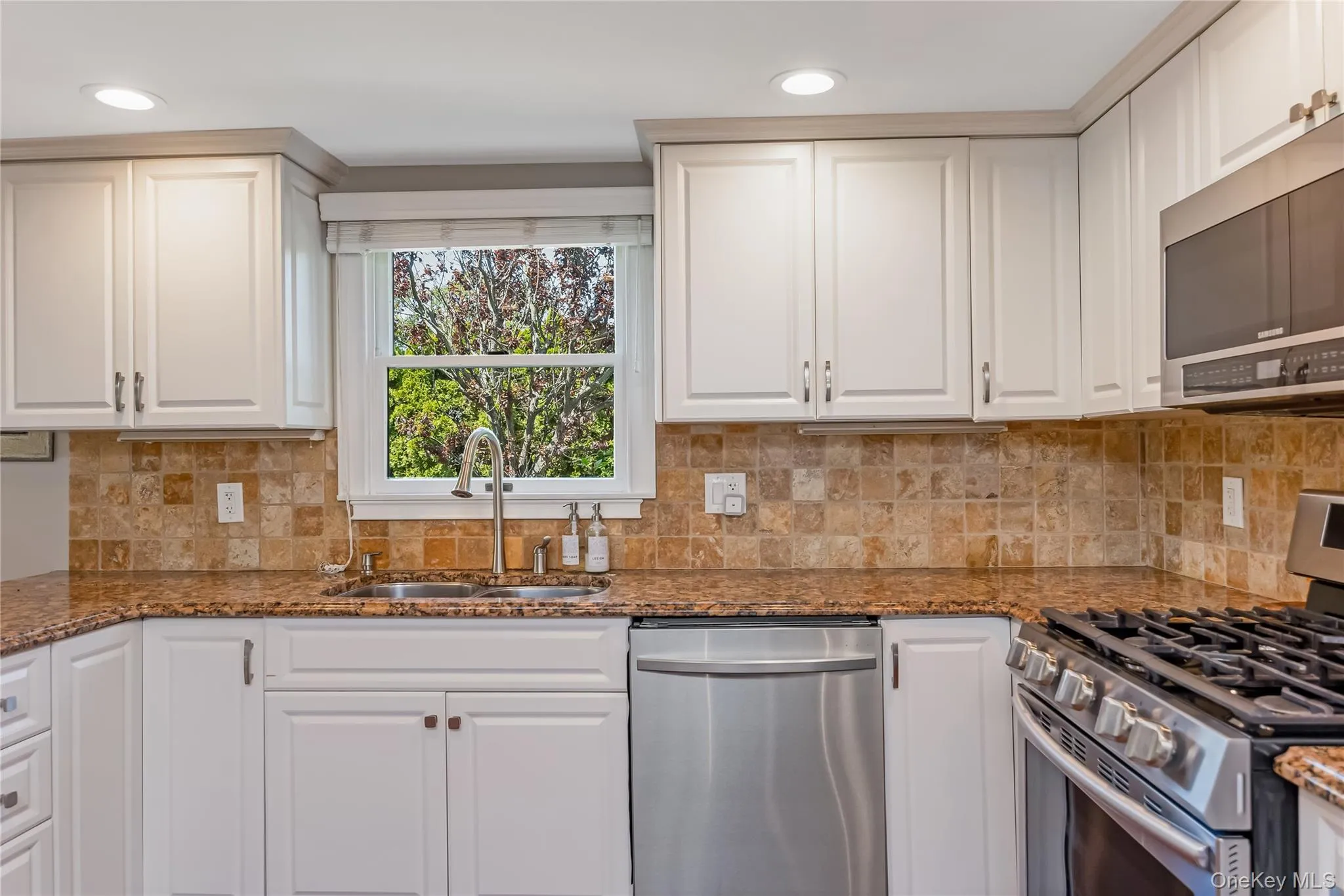 427 Vanderbilt Boulevard, Islip, NY, 3 Bedrooms Bedrooms, 8 Rooms Rooms,2 BathroomsBathrooms,Residential,For Rent,Vanderbilt,0,1004669 427 Vanderbilt Boulevard, Islip, NY, 3 Bedrooms Bedrooms, 8 Rooms Rooms,2 BathroomsBathrooms,Residential,For Rent,Vanderbilt,0,1004669