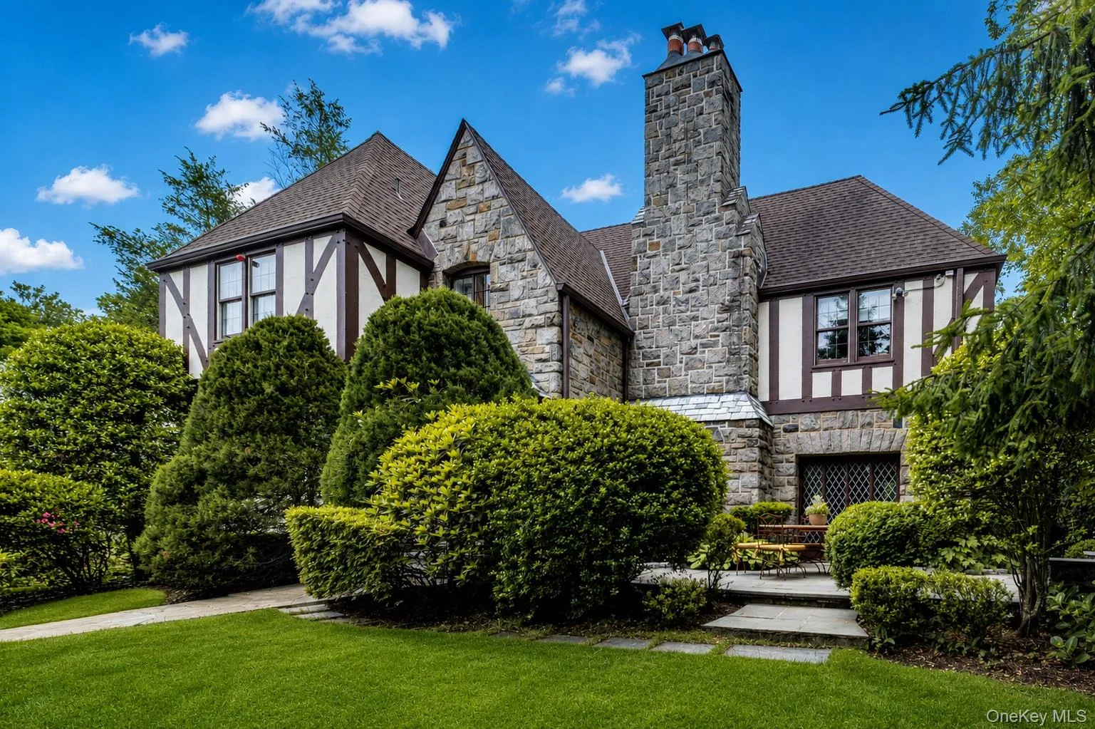 18 Hemlock Road, Eastchester, NY, 4 Bedrooms Bedrooms, 8 Rooms Rooms,3 BathroomsBathrooms,Residential,For Rent,Hemlock,0,1004671 18 Hemlock Road, Eastchester, NY, 4 Bedrooms Bedrooms, 8 Rooms Rooms,3 BathroomsBathrooms,Residential,For Rent,Hemlock,0,1004671