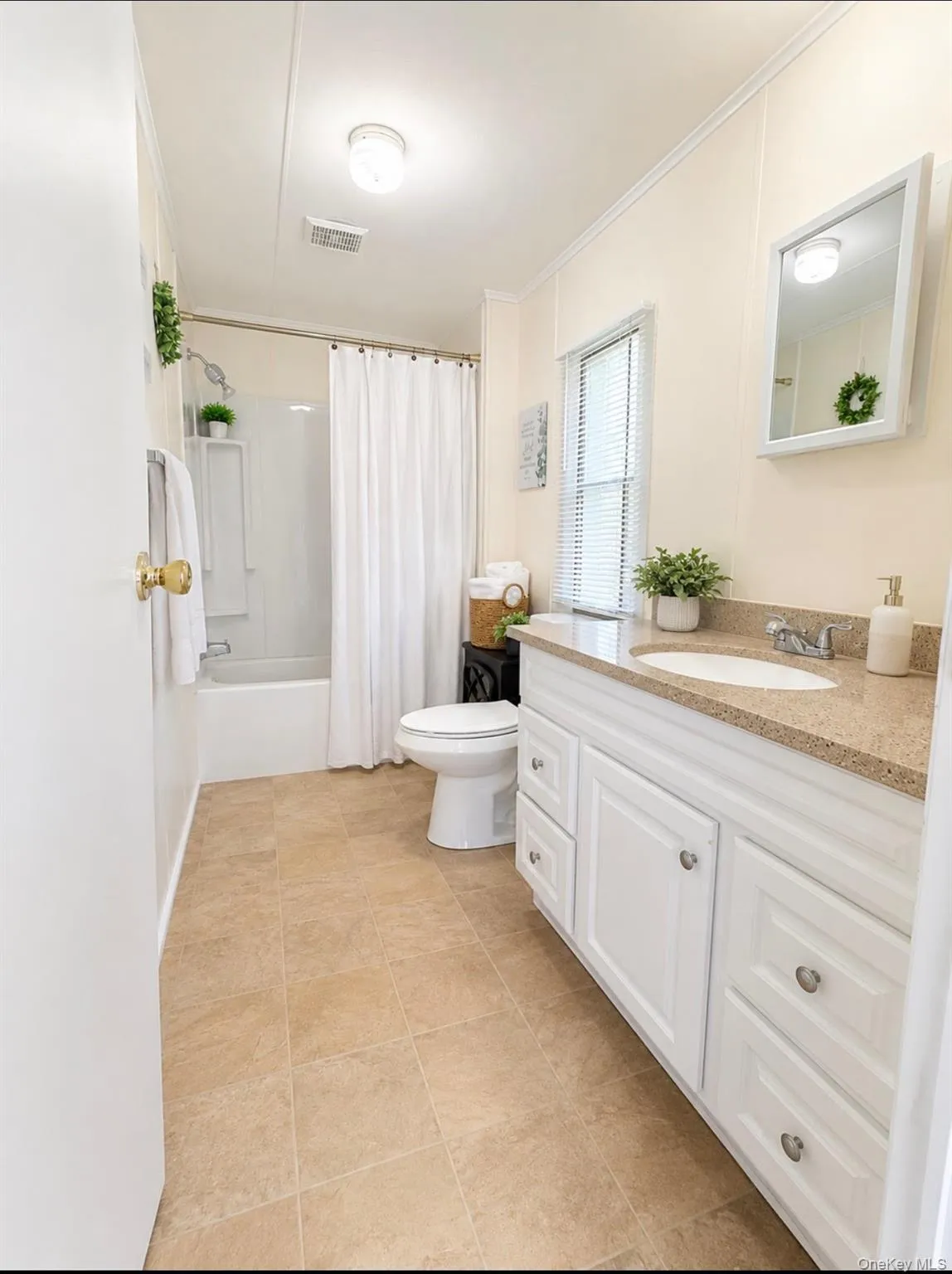 Full Bath Full Bath