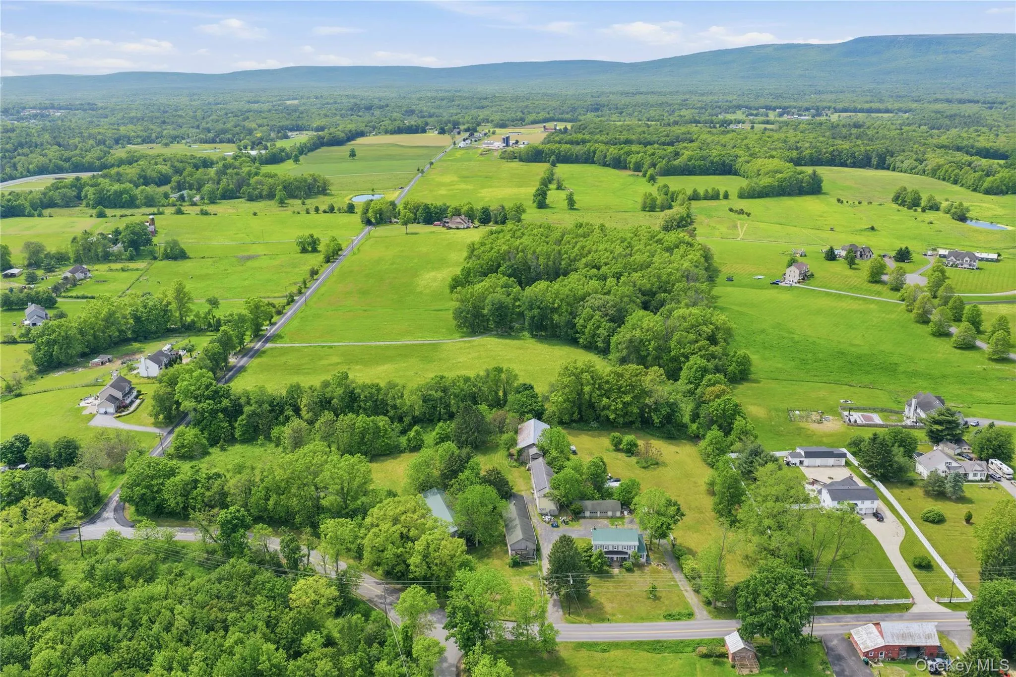 Views of Shawangunk mountains beyond. Views of Shawangunk mountains beyond.