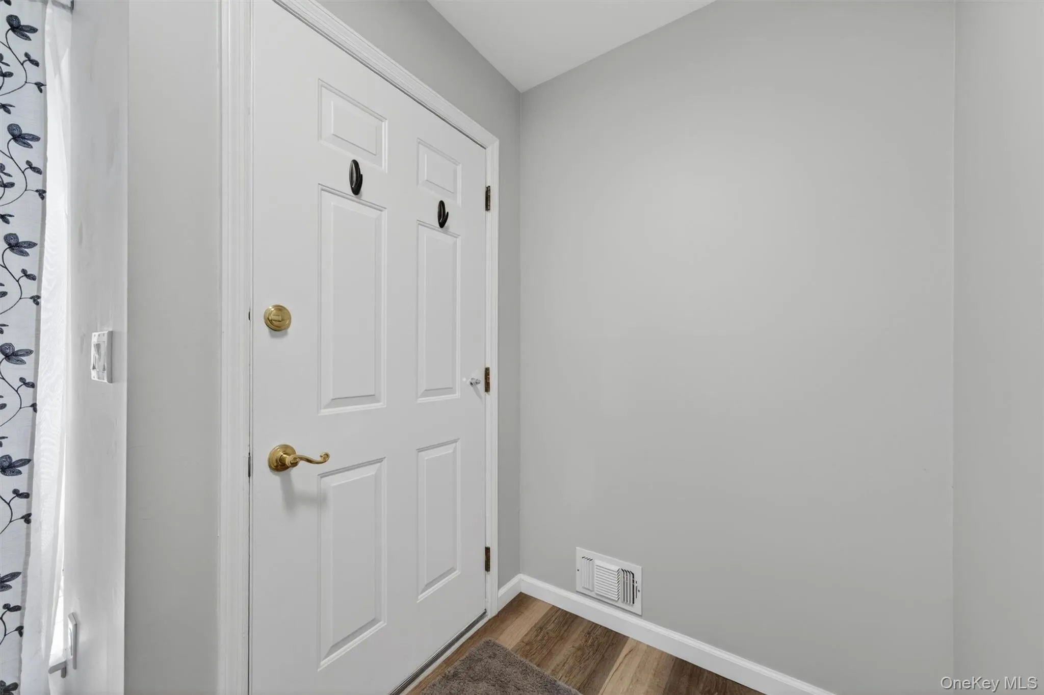43 The Rise, Warwick (town), NY, 2 Bedrooms Bedrooms, 7 Rooms Rooms,1 BathroomBathrooms,Residential,For Rent,The Rise,0,1004677 43 The Rise, Warwick (town), NY, 2 Bedrooms Bedrooms, 7 Rooms Rooms,1 BathroomBathrooms,Residential,For Rent,The Rise,0,1004677
