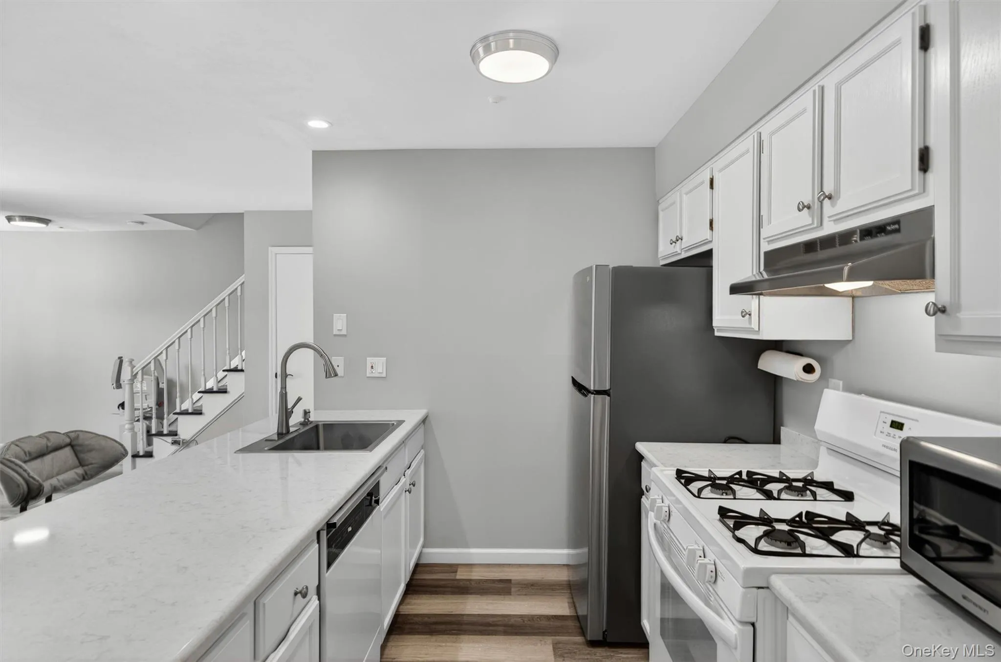 43 The Rise, Warwick (town), NY, 2 Bedrooms Bedrooms, 7 Rooms Rooms,1 BathroomBathrooms,Residential,For Rent,The Rise,0,1004677 43 The Rise, Warwick (town), NY, 2 Bedrooms Bedrooms, 7 Rooms Rooms,1 BathroomBathrooms,Residential,For Rent,The Rise,0,1004677