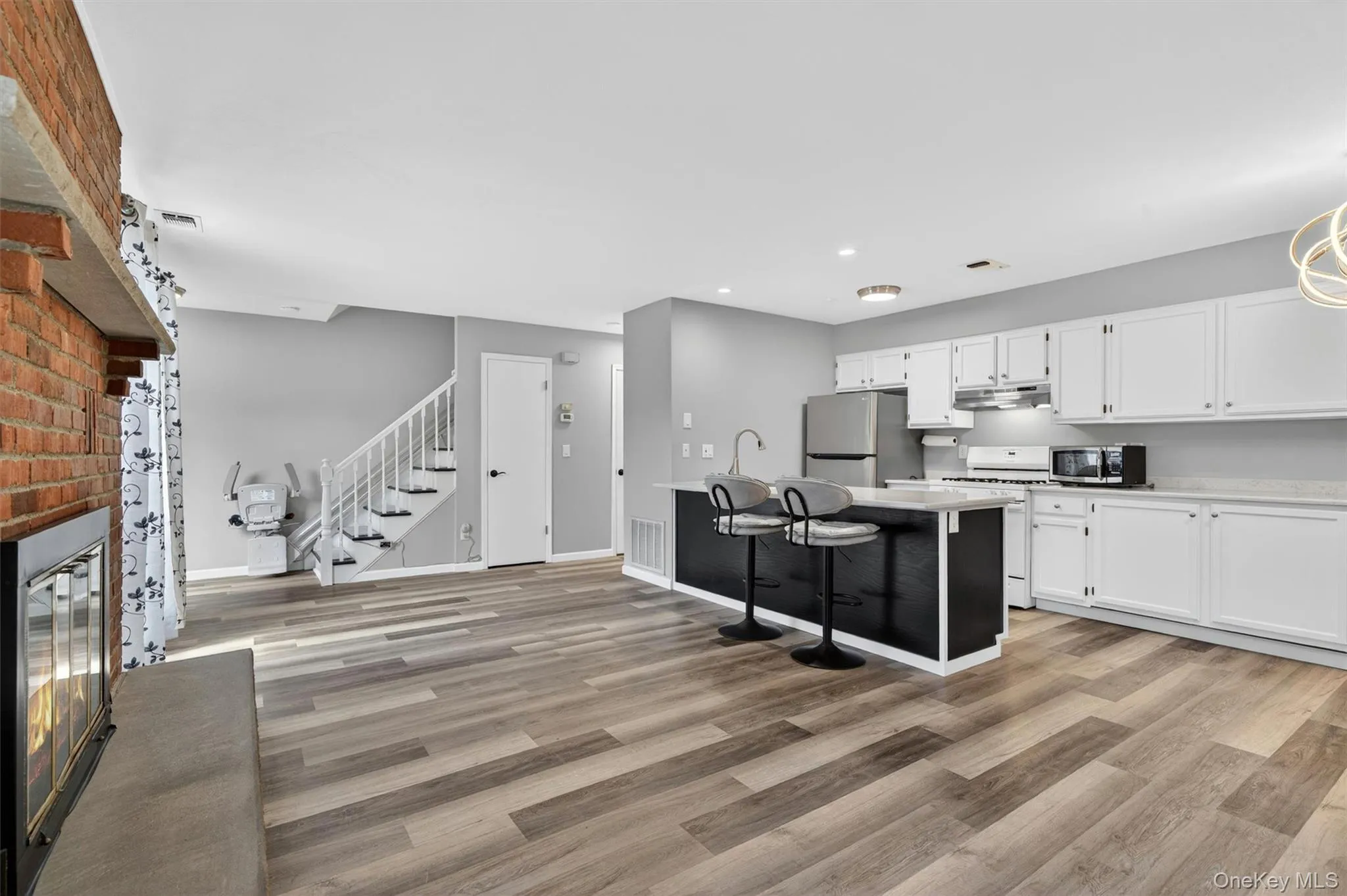 43 The Rise, Warwick (town), NY, 2 Bedrooms Bedrooms, 7 Rooms Rooms,1 BathroomBathrooms,Residential,For Rent,The Rise,0,1004677 43 The Rise, Warwick (town), NY, 2 Bedrooms Bedrooms, 7 Rooms Rooms,1 BathroomBathrooms,Residential,For Rent,The Rise,0,1004677