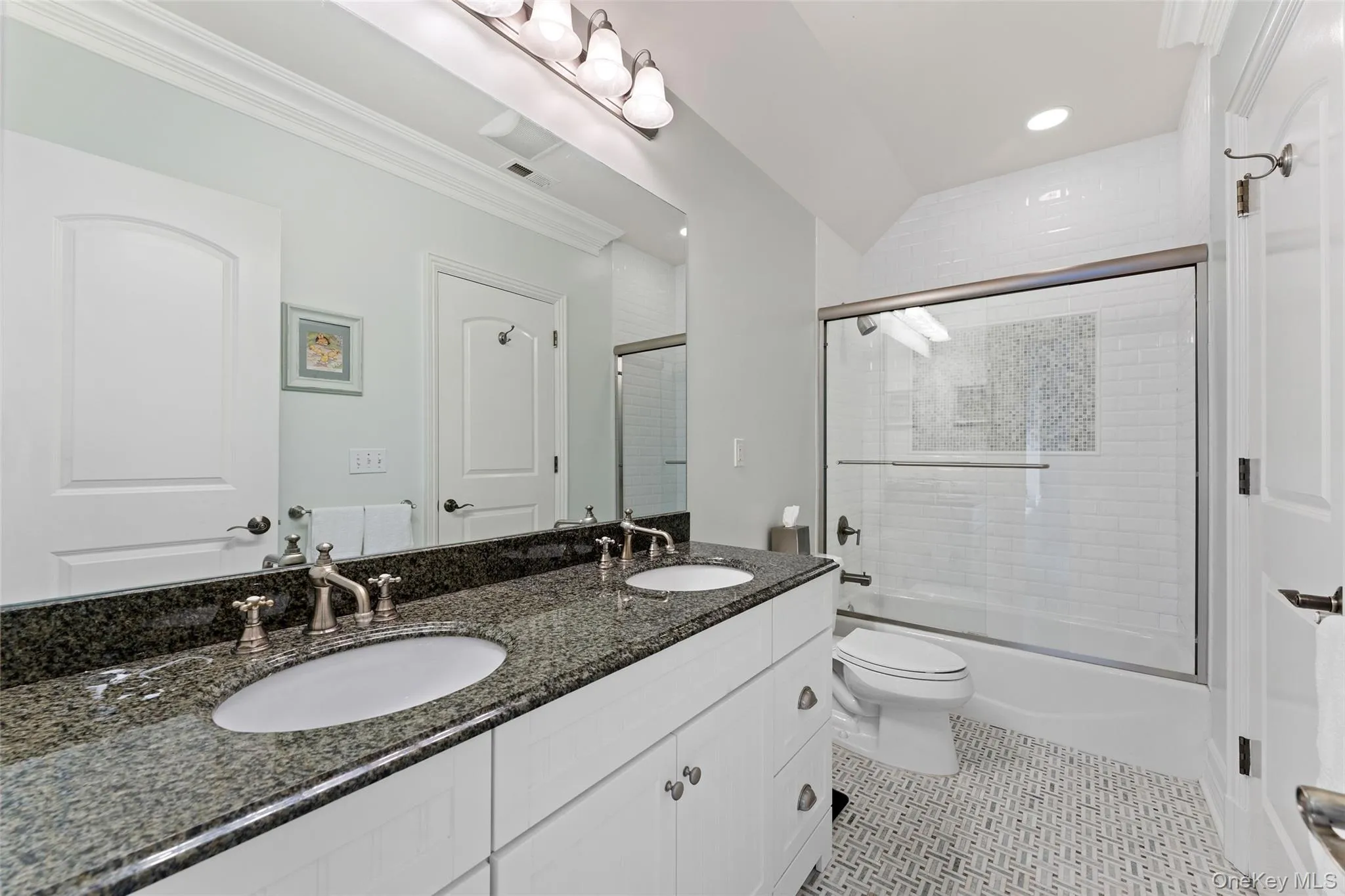 Jack and Jill Bath Jack and Jill Bath