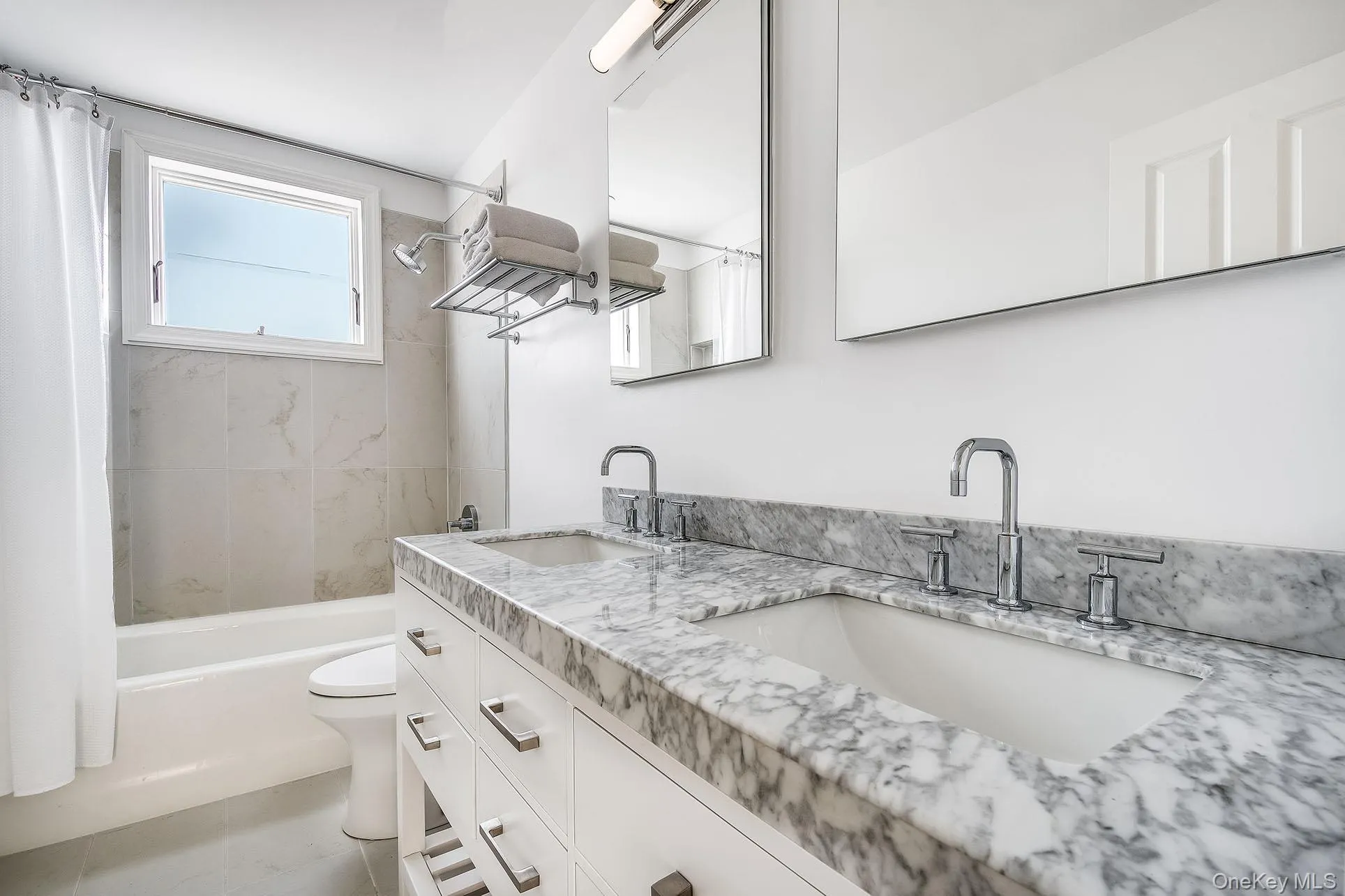 74 Hampton Lane, East Hampton, NY, 5 Bedrooms Bedrooms, 8 Rooms Rooms,4 BathroomsBathrooms,Residential,For Rent,Hampton,0,1004680 74 Hampton Lane, East Hampton, NY, 5 Bedrooms Bedrooms, 8 Rooms Rooms,4 BathroomsBathrooms,Residential,For Rent,Hampton,0,1004680