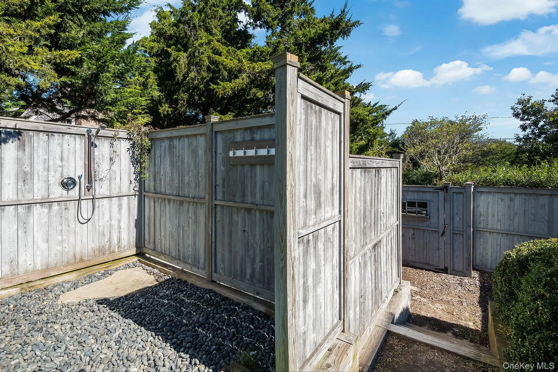 74 Hampton Lane, East Hampton, NY, 5 Bedrooms Bedrooms, 8 Rooms Rooms,4 BathroomsBathrooms,Residential,For Rent,Hampton,0,1004680 74 Hampton Lane, East Hampton, NY, 5 Bedrooms Bedrooms, 8 Rooms Rooms,4 BathroomsBathrooms,Residential,For Rent,Hampton,0,1004680