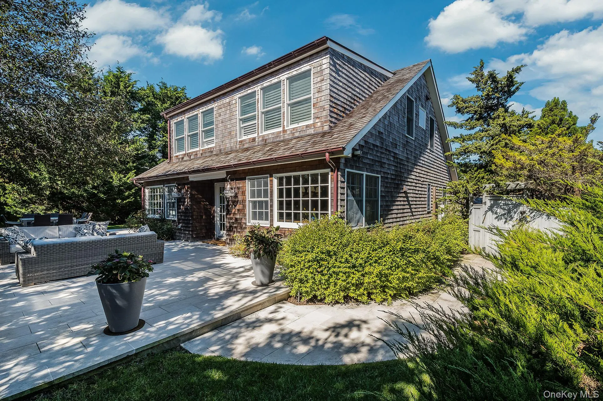 74 Hampton Lane, East Hampton, NY, 5 Bedrooms Bedrooms, 8 Rooms Rooms,4 BathroomsBathrooms,Residential,For Rent,Hampton,0,1004680 74 Hampton Lane, East Hampton, NY, 5 Bedrooms Bedrooms, 8 Rooms Rooms,4 BathroomsBathrooms,Residential,For Rent,Hampton,0,1004680