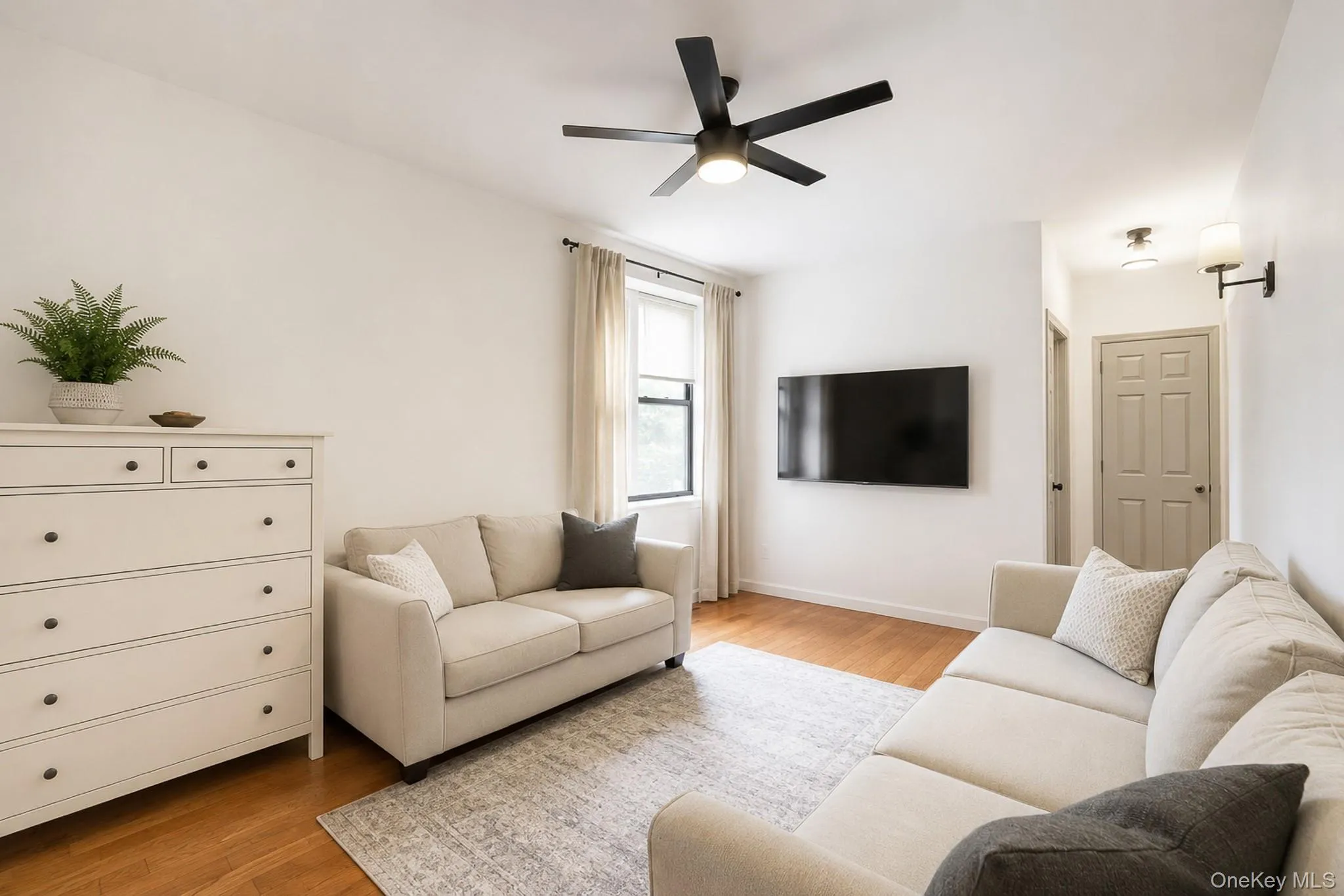 255 79th Street, New York, NY, 1 Bedroom Bedrooms, 3 Rooms Rooms,1 BathroomBathrooms,Residential,For Rent,79th,0,1004683 255 79th Street, New York, NY, 1 Bedroom Bedrooms, 3 Rooms Rooms,1 BathroomBathrooms,Residential,For Rent,79th,0,1004683