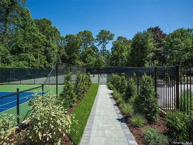 91 Duckpond Drive, North Hempstead, NY, 2 Bedrooms Bedrooms, 6 Rooms Rooms,2 BathroomsBathrooms,Residential Lease,For Rent,Duckpond,0,1004684 91 Duckpond Drive, North Hempstead, NY, 2 Bedrooms Bedrooms, 6 Rooms Rooms,2 BathroomsBathrooms,Residential Lease,For Rent,Duckpond,0,1004684