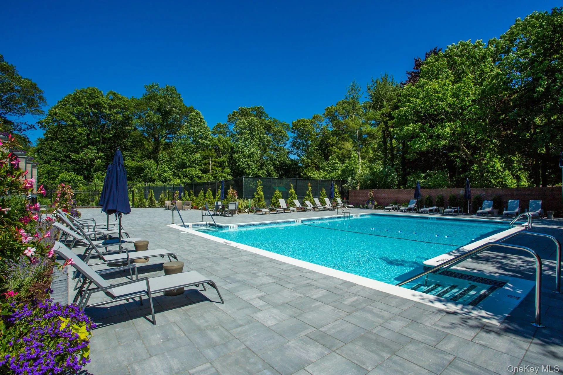 91 Duckpond Drive, North Hempstead, NY, 2 Bedrooms Bedrooms, 6 Rooms Rooms,2 BathroomsBathrooms,Residential Lease,For Rent,Duckpond,0,1004684 91 Duckpond Drive, North Hempstead, NY, 2 Bedrooms Bedrooms, 6 Rooms Rooms,2 BathroomsBathrooms,Residential Lease,For Rent,Duckpond,0,1004684