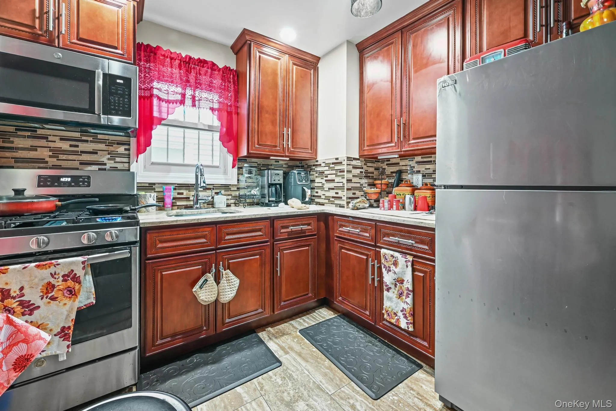19028 118th Avenue, New York, NY, 3 Bedrooms Bedrooms, 10 Rooms Rooms,1 BathroomBathrooms,Residential,For Rent,118th,0,1004685 19028 118th Avenue, New York, NY, 3 Bedrooms Bedrooms, 10 Rooms Rooms,1 BathroomBathrooms,Residential,For Rent,118th,0,1004685