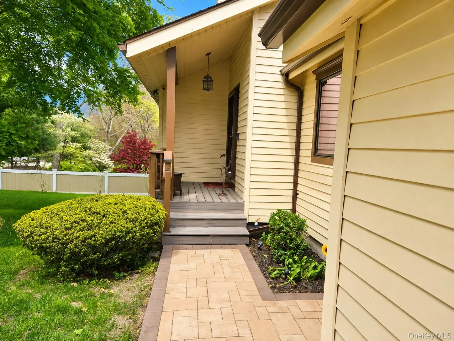 19 West Street, Brookhaven, NY, 4 Bedrooms Bedrooms, 13 Rooms Rooms,3 BathroomsBathrooms,Residential,For Rent,West,0,1004694 19 West Street, Brookhaven, NY, 4 Bedrooms Bedrooms, 13 Rooms Rooms,3 BathroomsBathrooms,Residential,For Rent,West,0,1004694