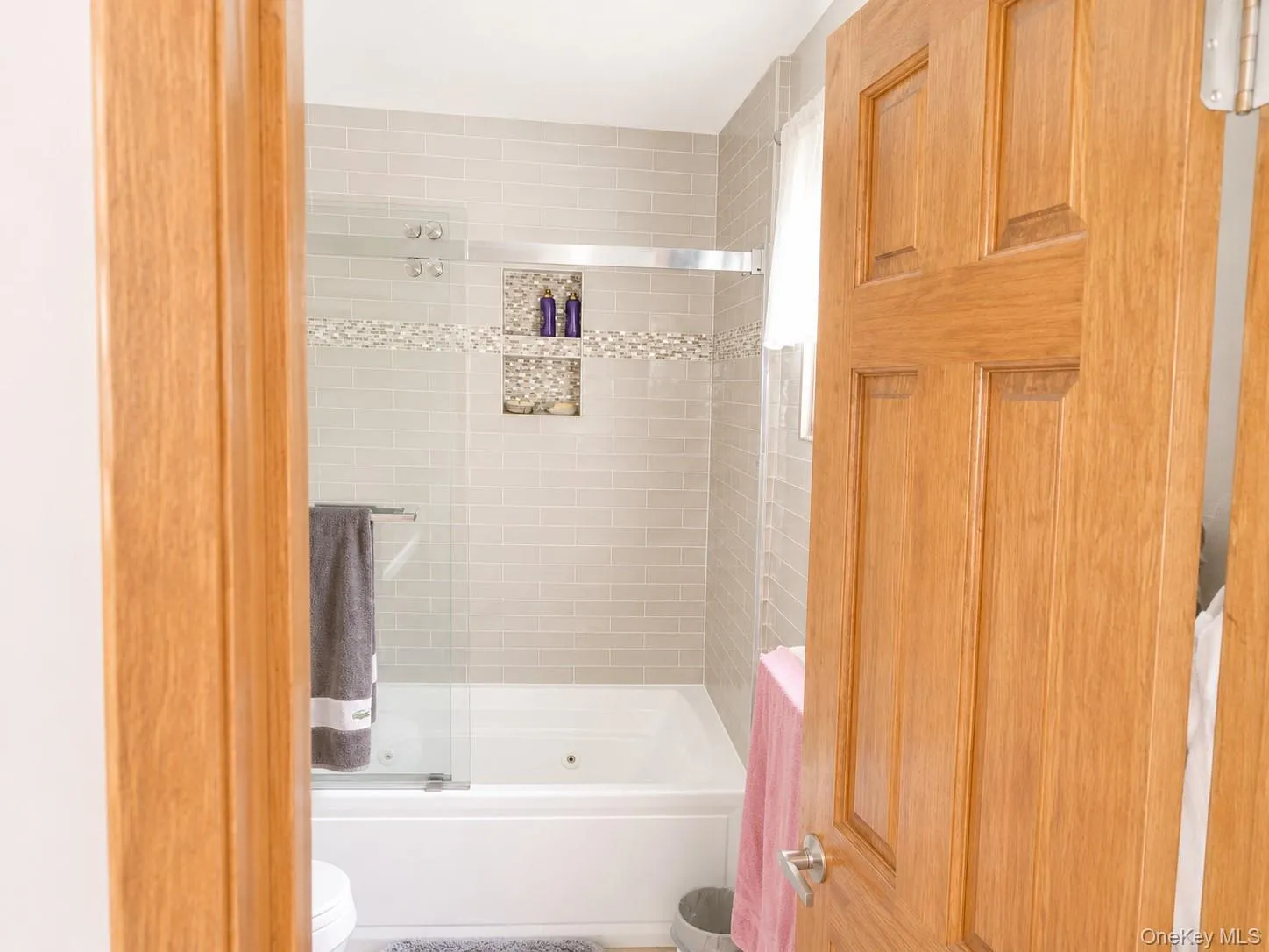 19 West Street, Brookhaven, NY, 4 Bedrooms Bedrooms, 13 Rooms Rooms,3 BathroomsBathrooms,Residential,For Rent,West,0,1004694 19 West Street, Brookhaven, NY, 4 Bedrooms Bedrooms, 13 Rooms Rooms,3 BathroomsBathrooms,Residential,For Rent,West,0,1004694