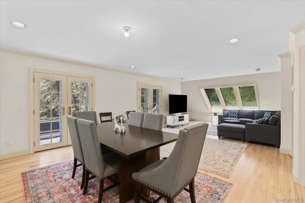 Living room/dining room in addition Living room/dining room in addition