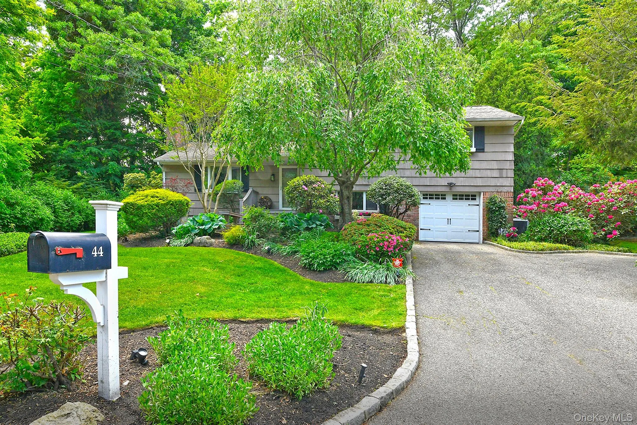 44 Wyoming Drive, Huntington, NY, 3 Bedrooms Bedrooms, 8 Rooms Rooms,3 BathroomsBathrooms,Residential,For Rent,Wyoming,0,1004698 44 Wyoming Drive, Huntington, NY, 3 Bedrooms Bedrooms, 8 Rooms Rooms,3 BathroomsBathrooms,Residential,For Rent,Wyoming,0,1004698