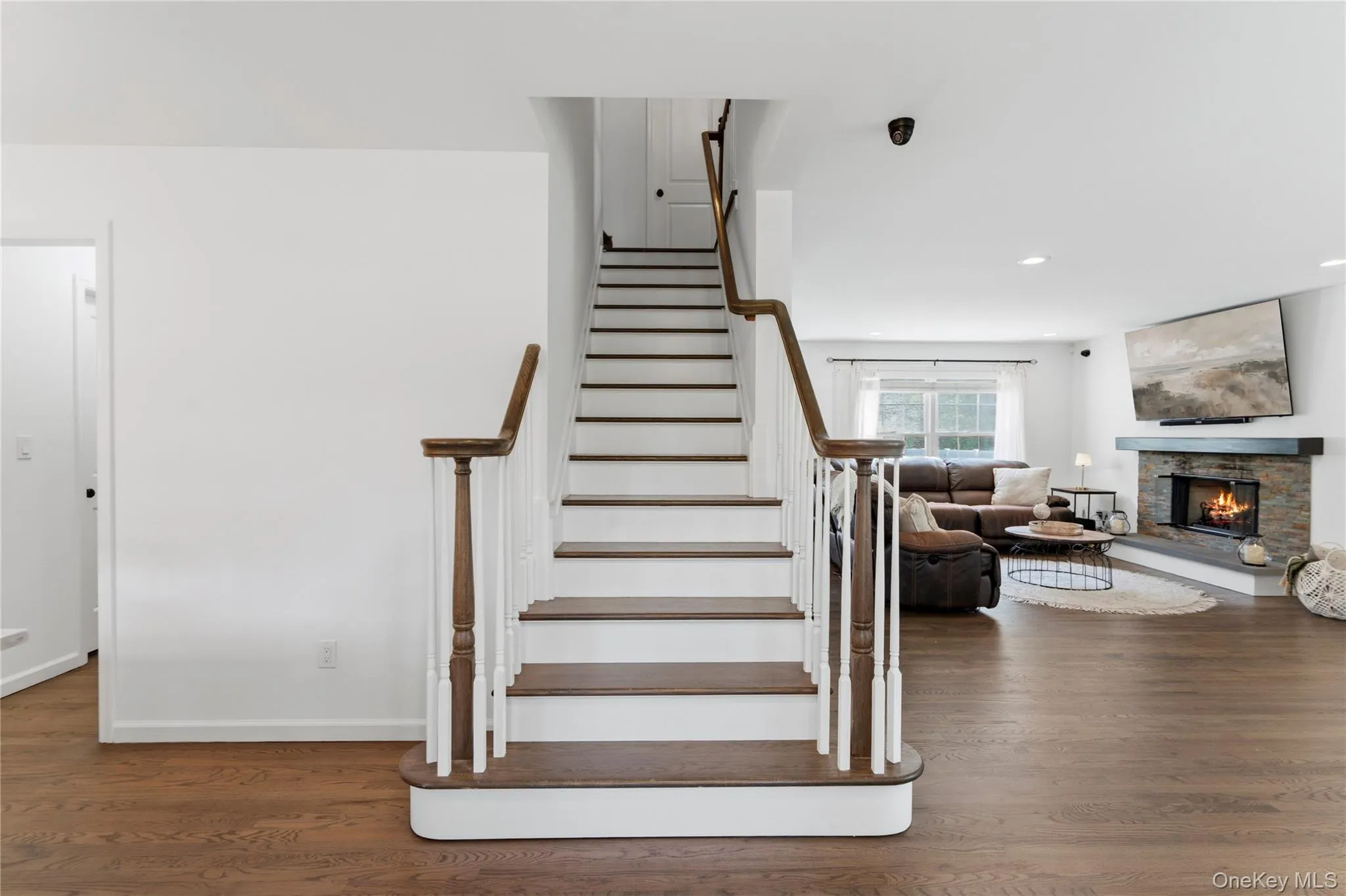 587 Blue Point Road, Brookhaven, NY, 4 Bedrooms Bedrooms, 7 Rooms Rooms,2 BathroomsBathrooms,Residential,For Rent,Blue Point,0,1004703 587 Blue Point Road, Brookhaven, NY, 4 Bedrooms Bedrooms, 7 Rooms Rooms,2 BathroomsBathrooms,Residential,For Rent,Blue Point,0,1004703