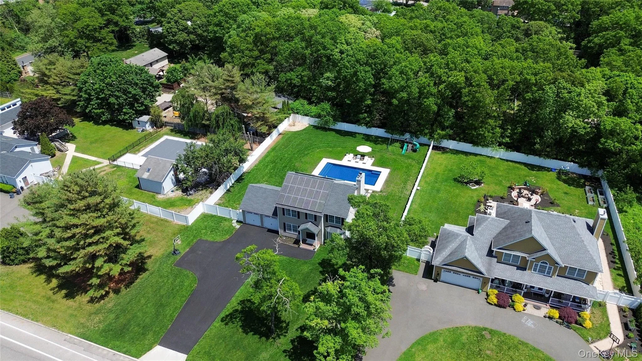 587 Blue Point Road, Brookhaven, NY, 4 Bedrooms Bedrooms, 7 Rooms Rooms,2 BathroomsBathrooms,Residential,For Rent,Blue Point,0,1004703 587 Blue Point Road, Brookhaven, NY, 4 Bedrooms Bedrooms, 7 Rooms Rooms,2 BathroomsBathrooms,Residential,For Rent,Blue Point,0,1004703