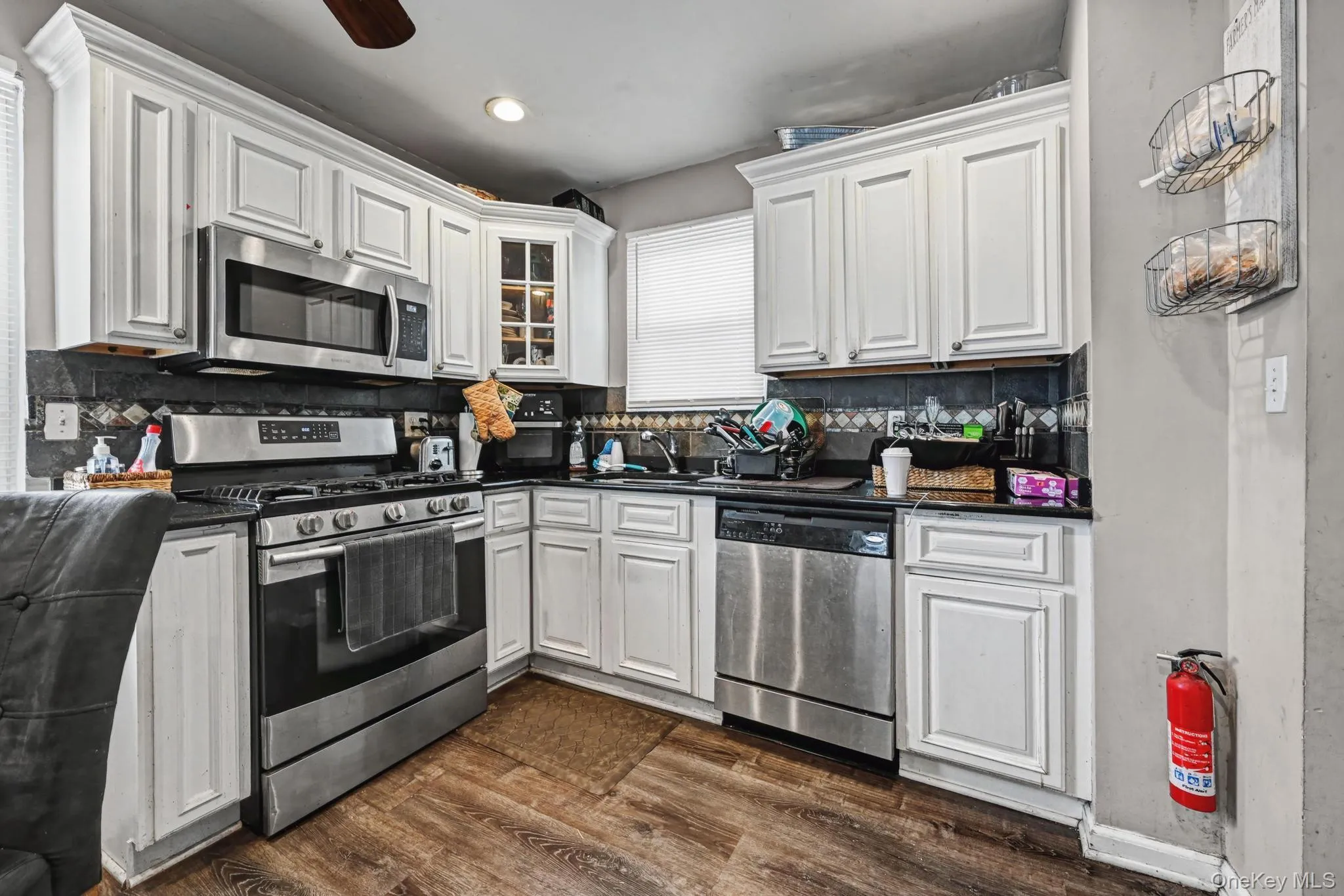 21609 115th Road, New York, NY, 3 Bedrooms Bedrooms, 10 Rooms Rooms,1 BathroomBathrooms,Residential,For Rent,115th,0,1004704 21609 115th Road, New York, NY, 3 Bedrooms Bedrooms, 10 Rooms Rooms,1 BathroomBathrooms,Residential,For Rent,115th,0,1004704