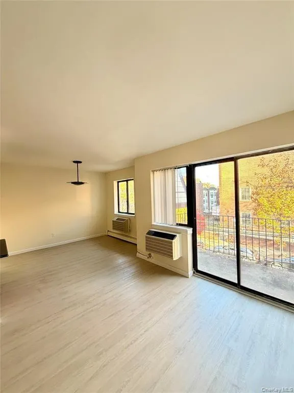 71-34 163rd Street, New York, NY, 3 Bedrooms Bedrooms, 5 Rooms Rooms,2 BathroomsBathrooms,Residential,For Rent,163rd,0,1004708 71-34 163rd Street, New York, NY, 3 Bedrooms Bedrooms, 5 Rooms Rooms,2 BathroomsBathrooms,Residential,For Rent,163rd,0,1004708
