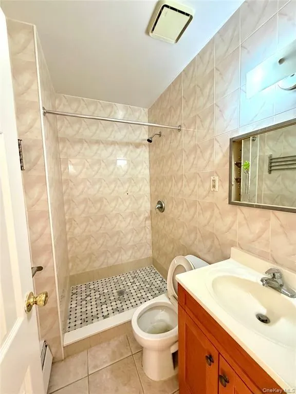 71-34 163rd Street, New York, NY, 3 Bedrooms Bedrooms, 5 Rooms Rooms,2 BathroomsBathrooms,Residential,For Rent,163rd,0,1004708 71-34 163rd Street, New York, NY, 3 Bedrooms Bedrooms, 5 Rooms Rooms,2 BathroomsBathrooms,Residential,For Rent,163rd,0,1004708